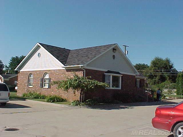 64521 Van Dyke Ave Property Photo 1