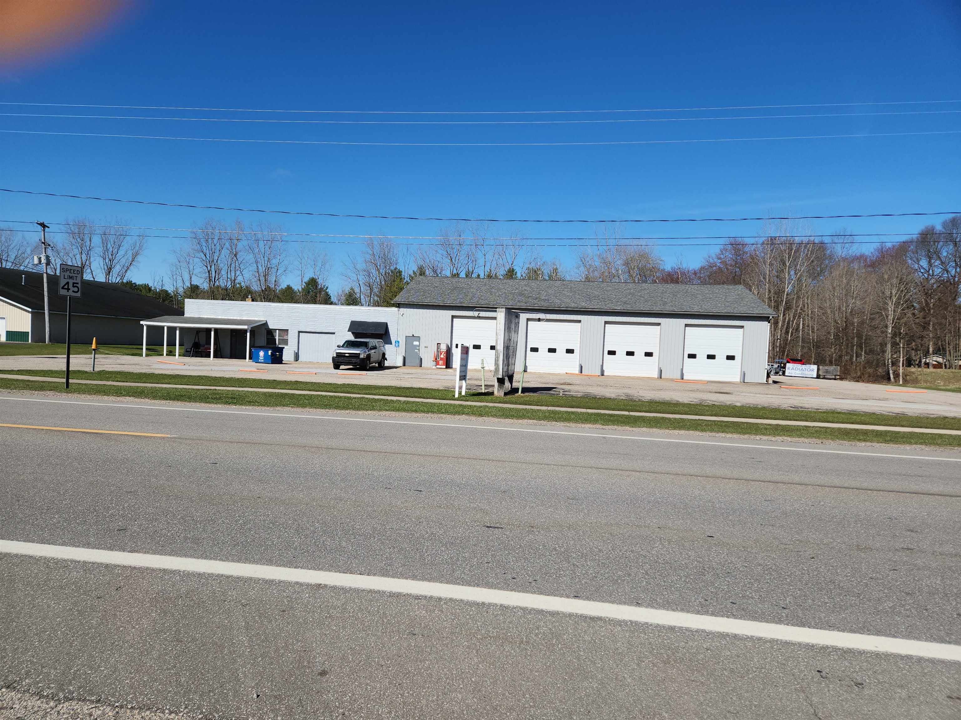 2045 N Meridian Road Property Photo 1