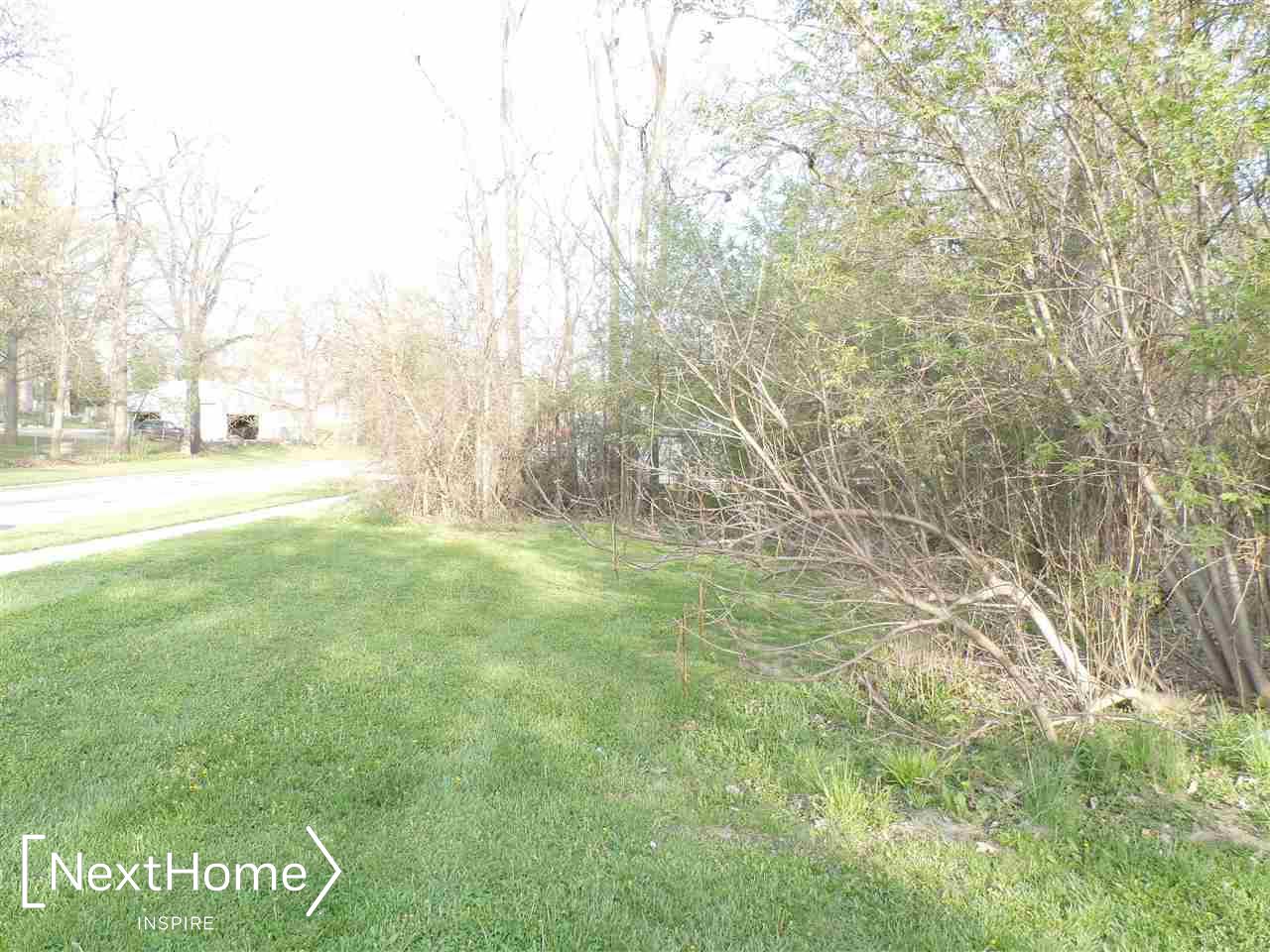 942 Division Street Property Photo 3