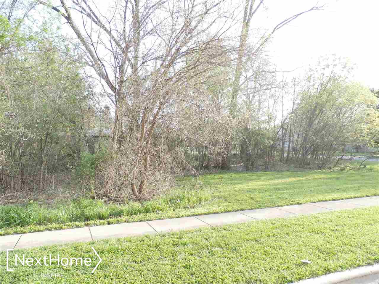 942 Division Street Property Photo 4