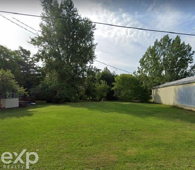 00 Peck St
