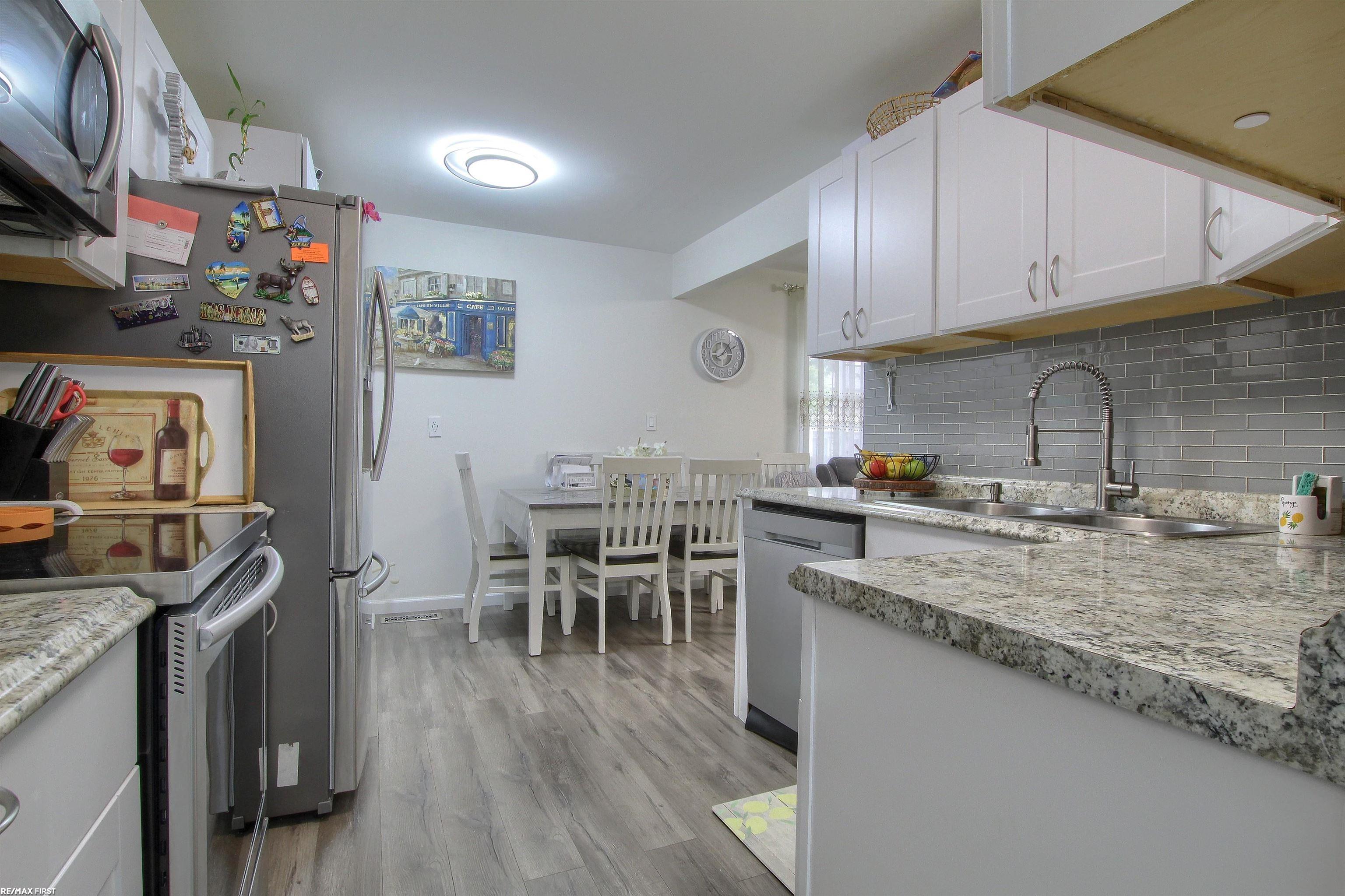 38343 Carolon Blvd Property Photo 8