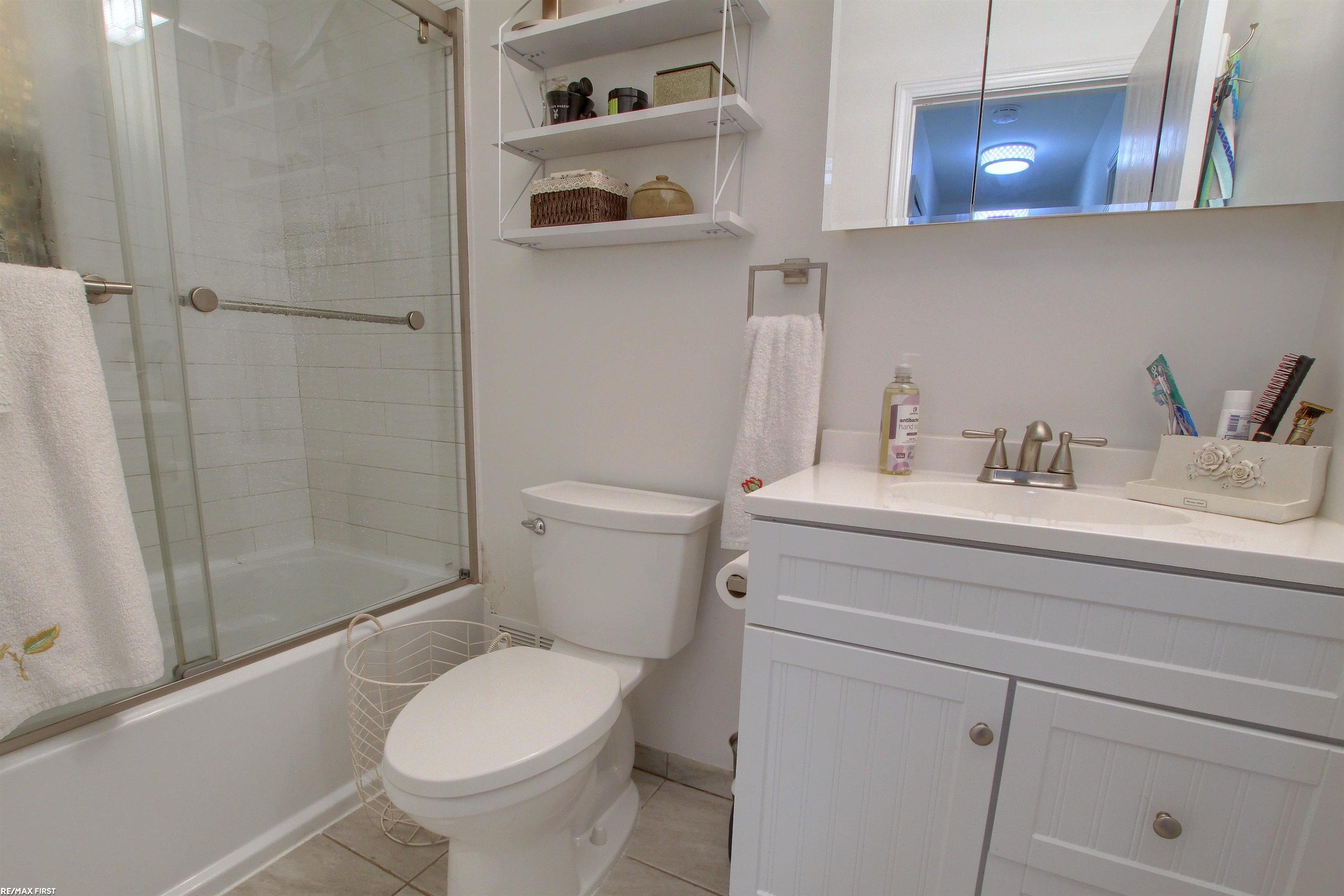 38343 Carolon Blvd Property Photo 18