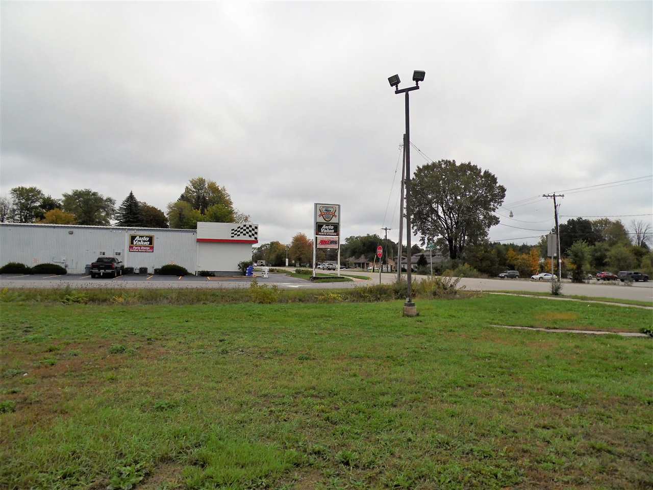 711 E Cedar Street Property Photo 5