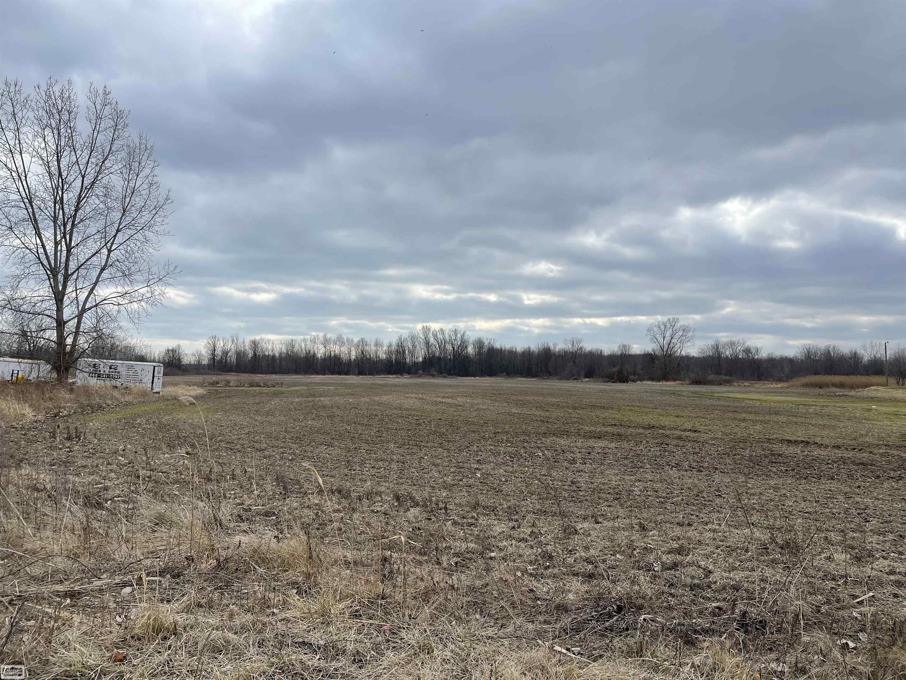 6018 County Line Road Property Photo 4
