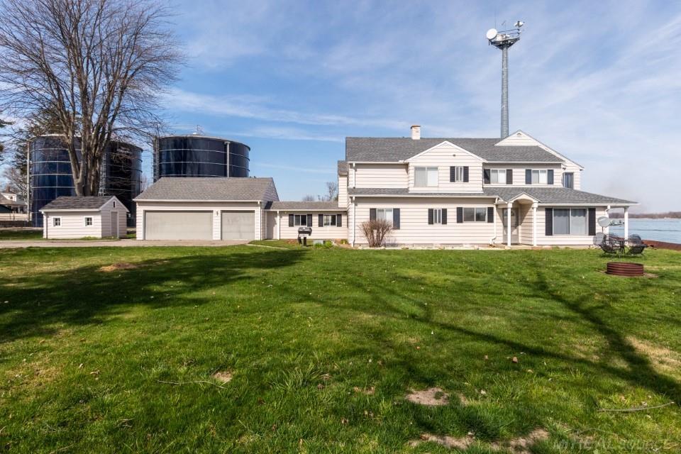 1516 St Clair River Drive Property Photo 4