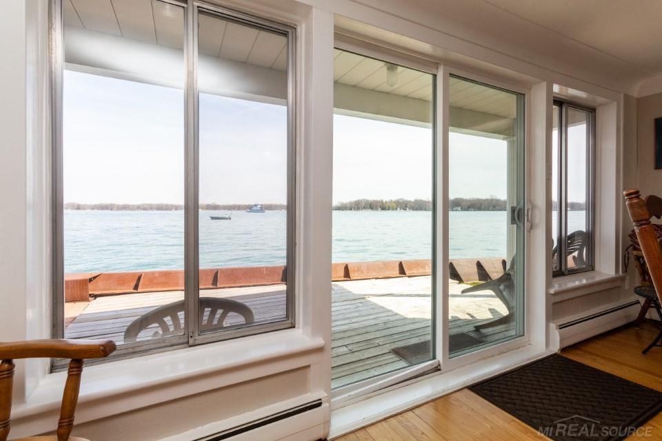 1516 St Clair River Drive Property Photo 10