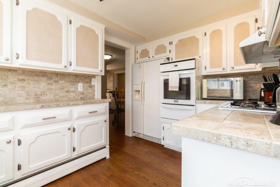 1516 St Clair River Drive Property Photo 14