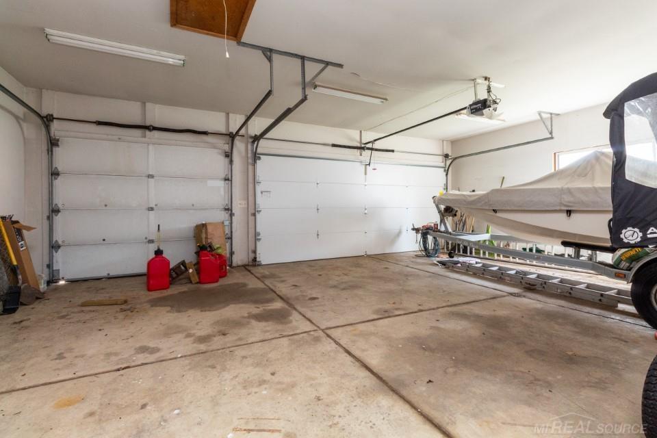1516 St Clair River Drive Property Photo 41