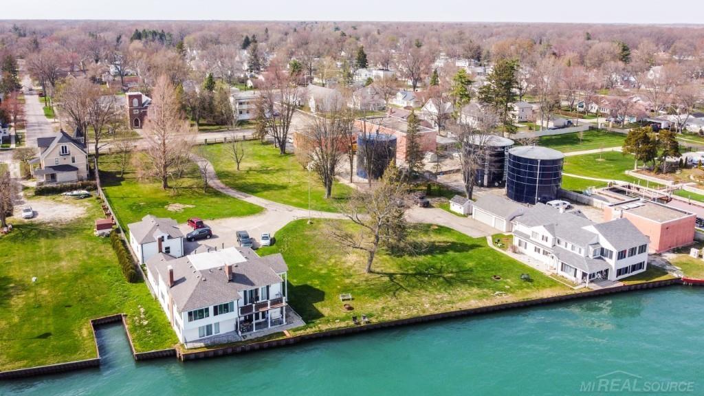 1516 St Clair River Drive Property Photo 55