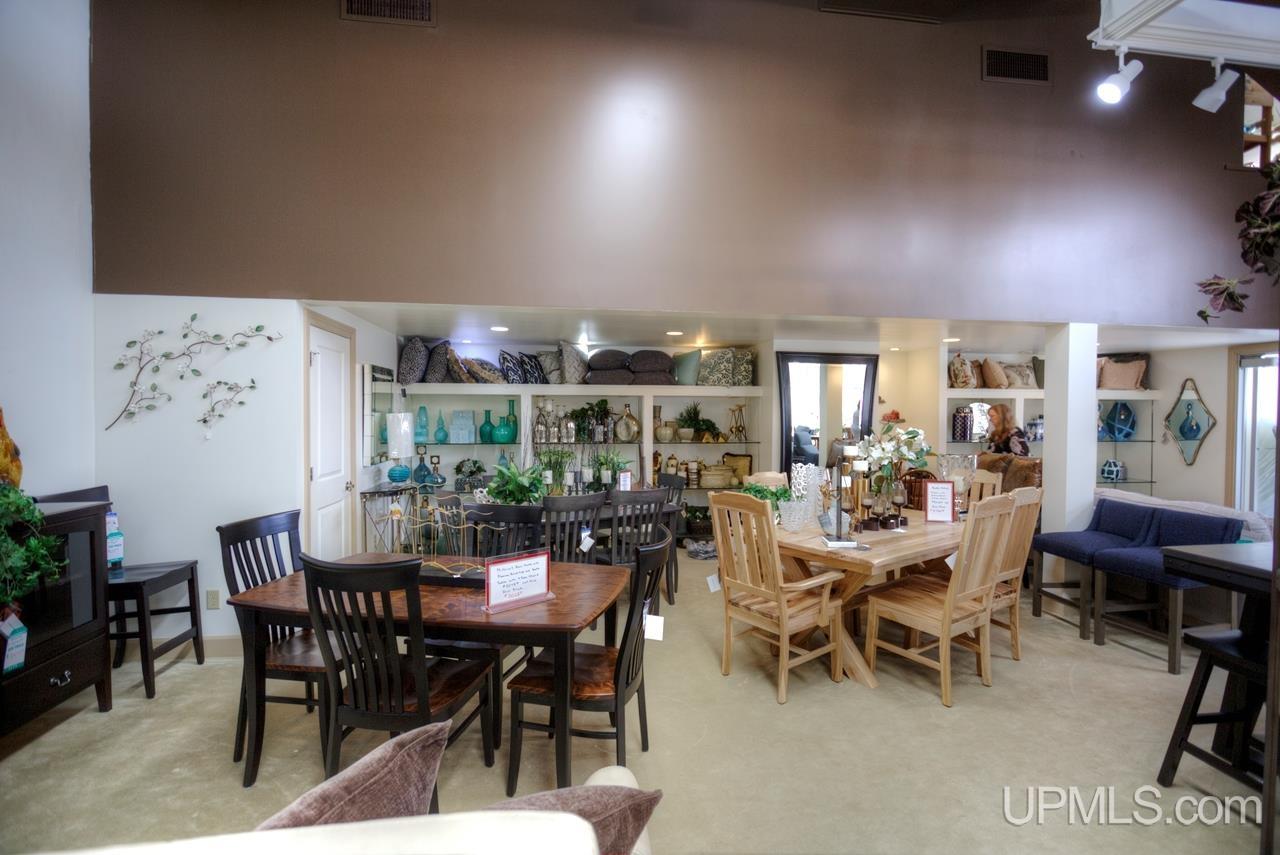 101 E Aurora Street Property Photo 19