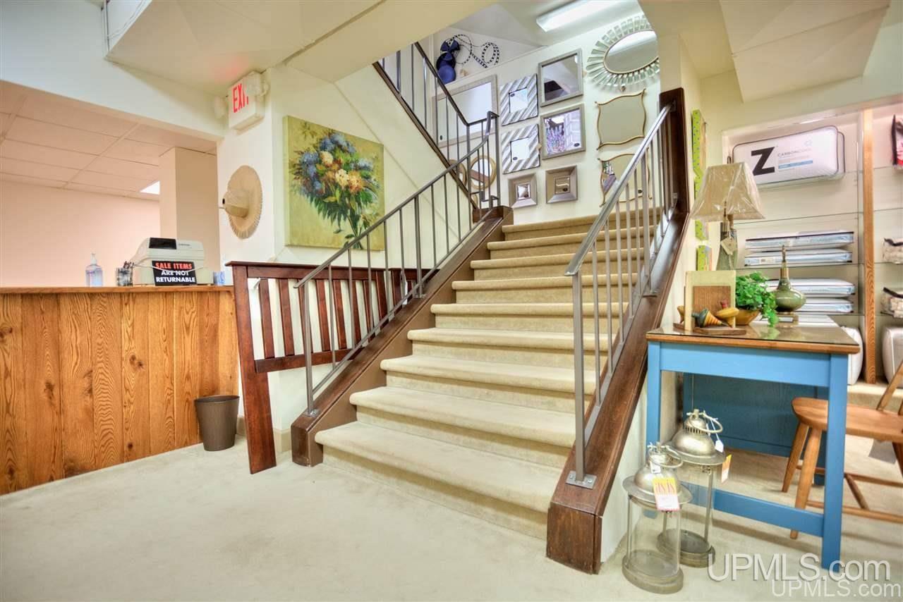101 E Aurora Street Property Photo 58