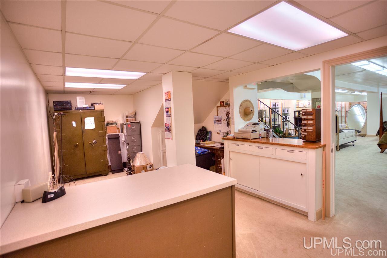 101 E Aurora Street Property Photo 66