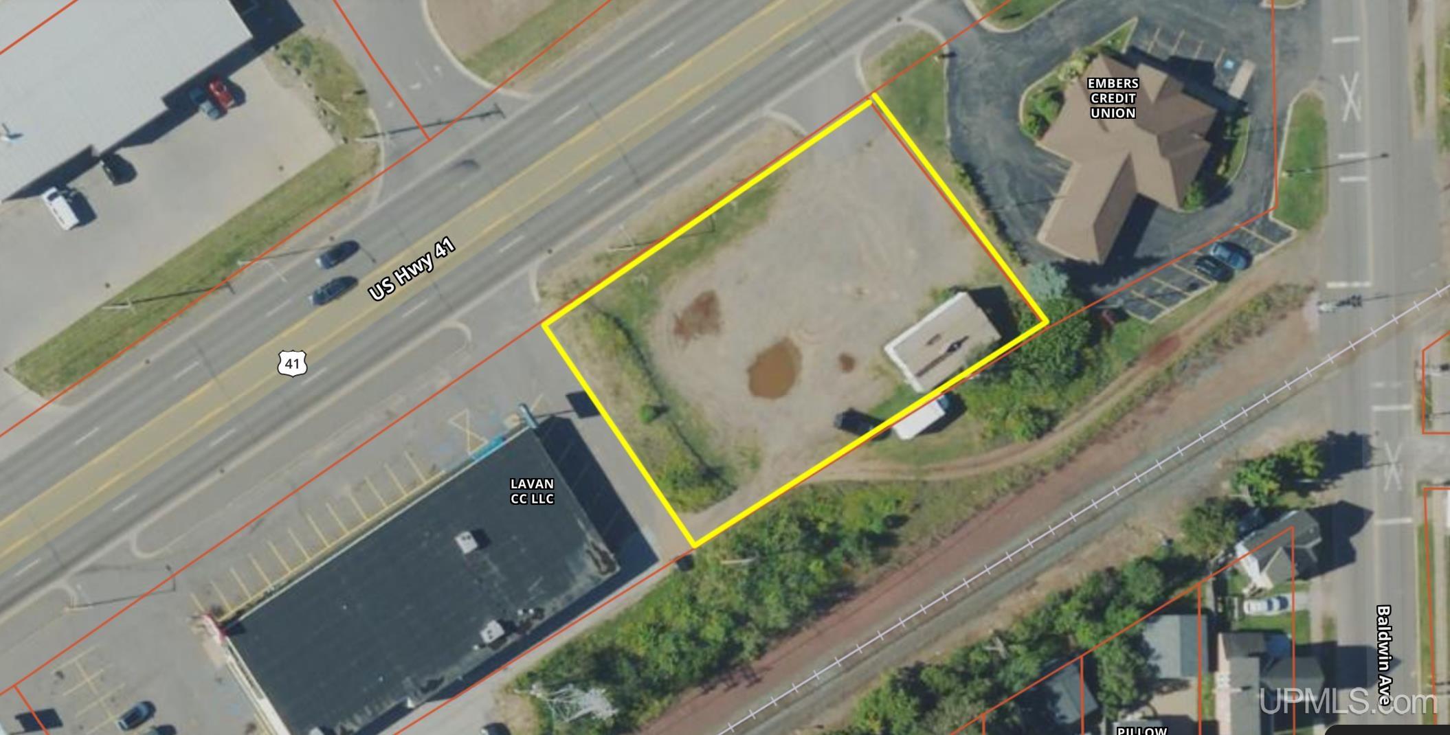 411 US 41 E Highway Property Photo 1