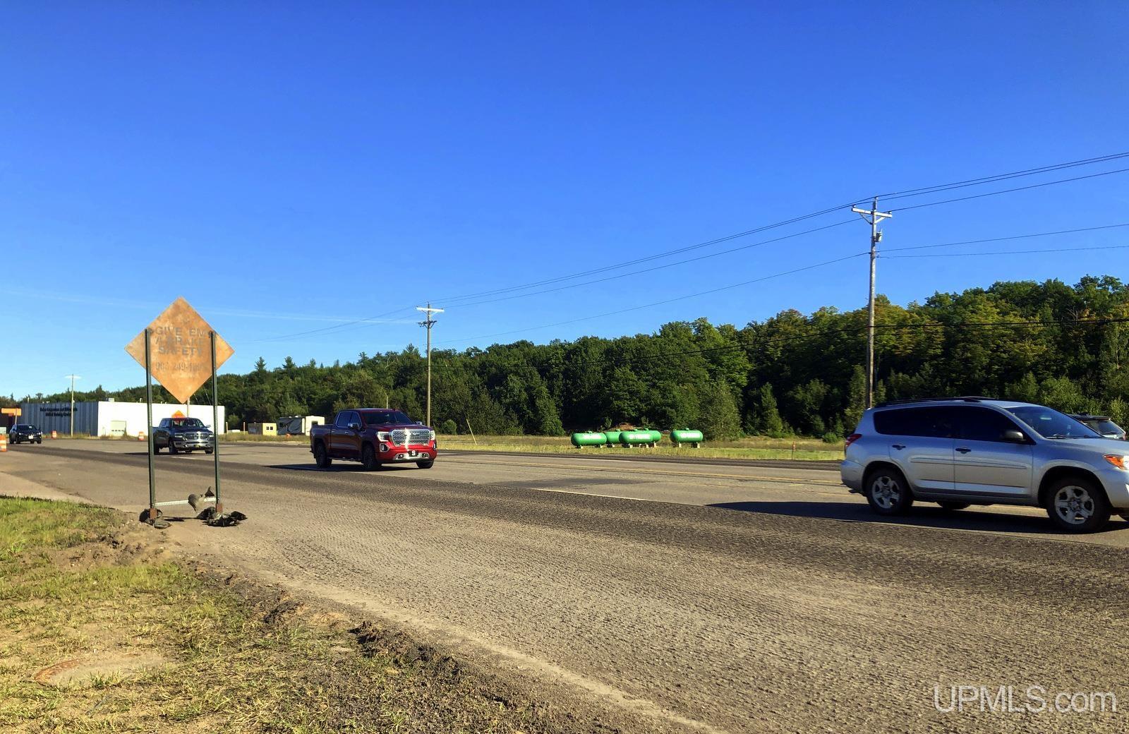 362-368 E Us41/m28 Highway Property Photo 1