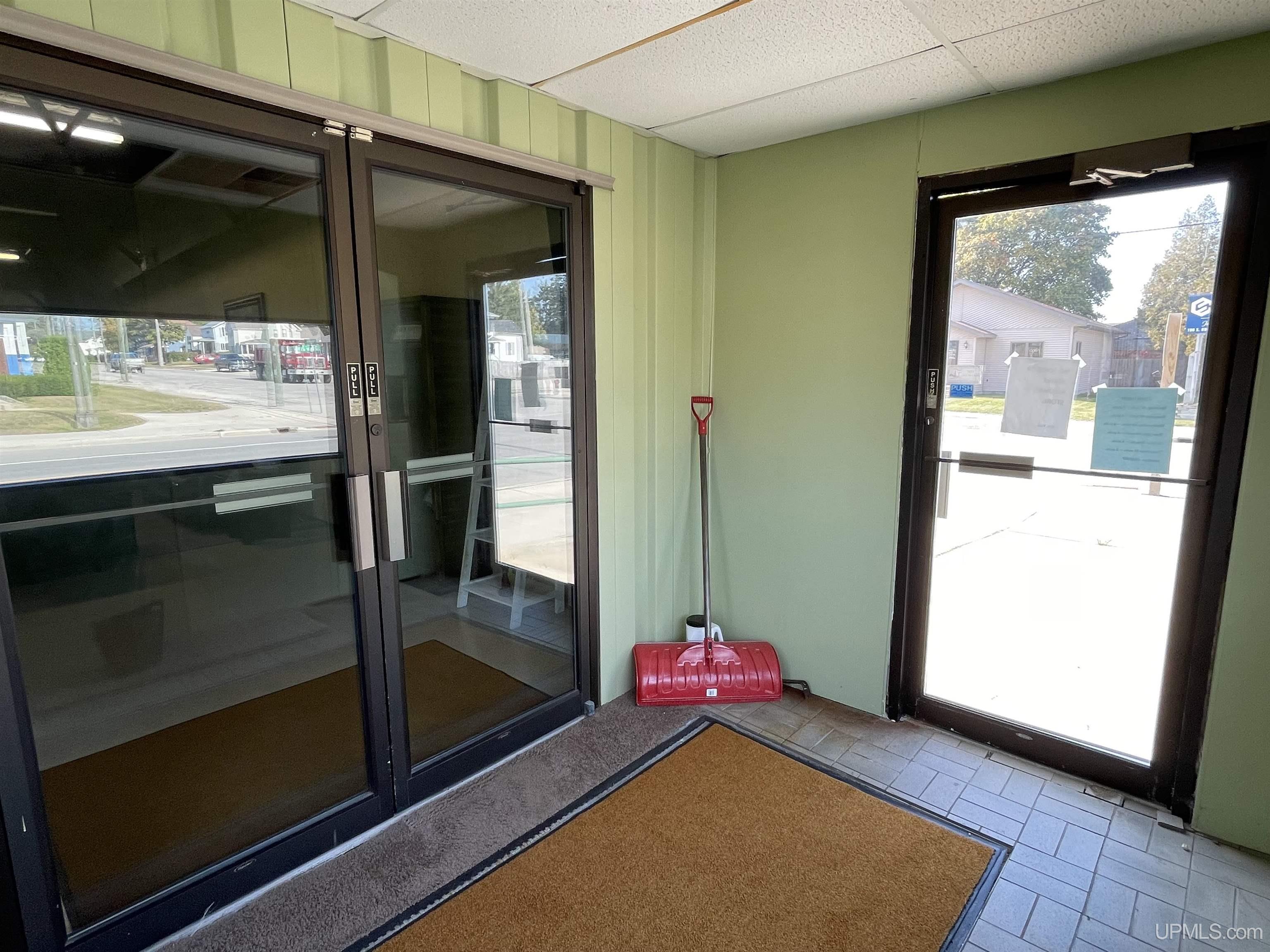 226 Deer Street Property Photo 14