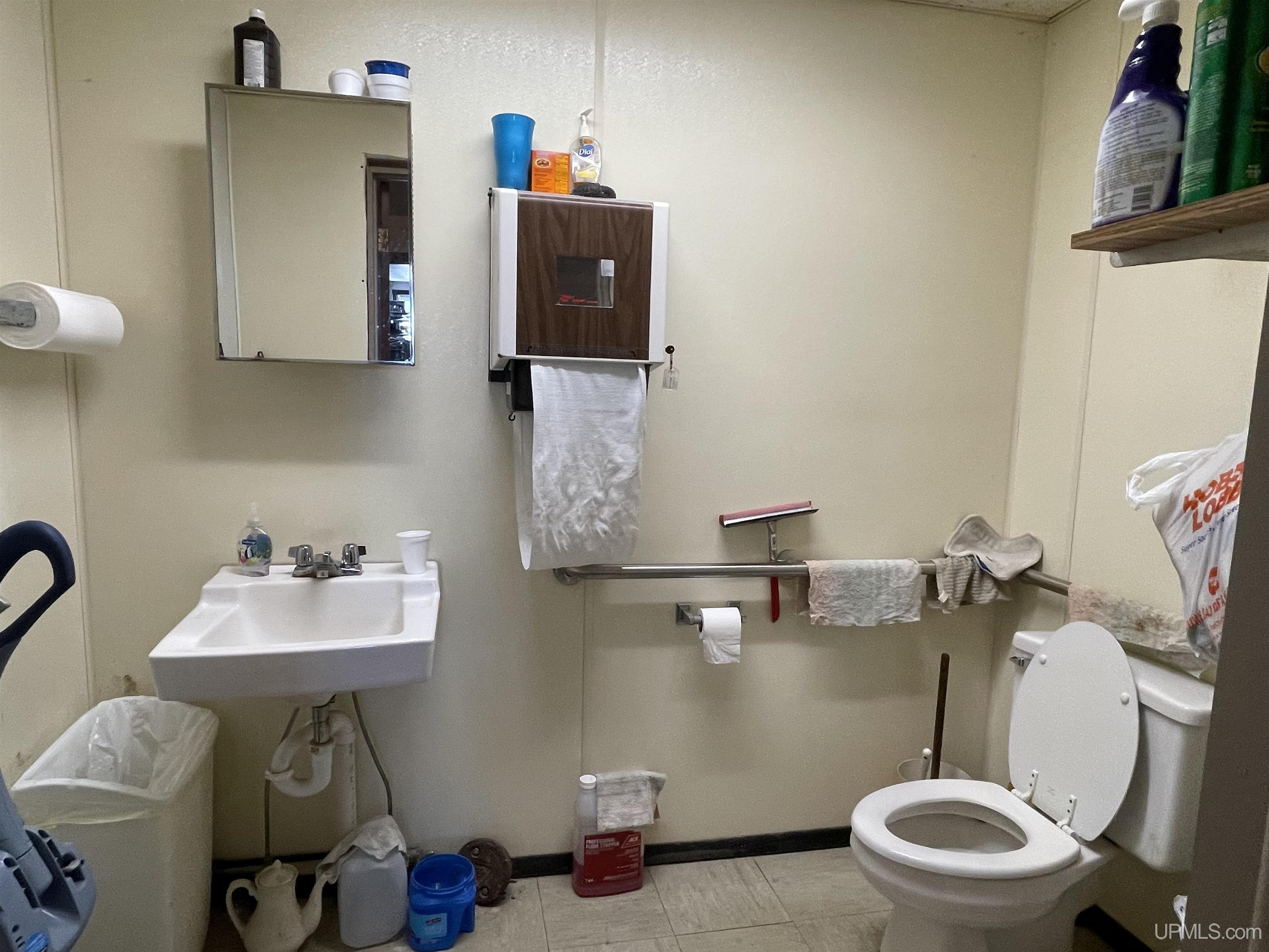 226 Deer Street Property Photo 18
