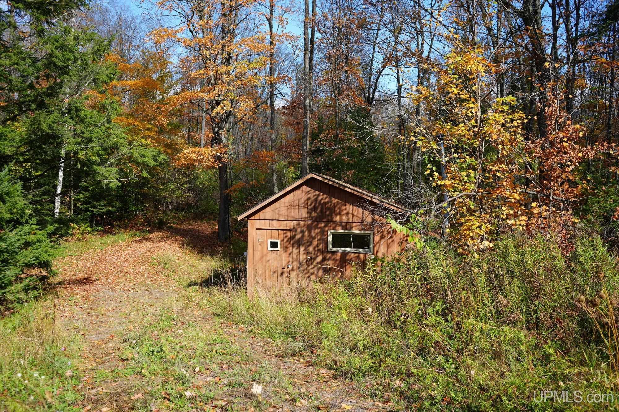 5800 Wolf Lake Road Property Photo 34