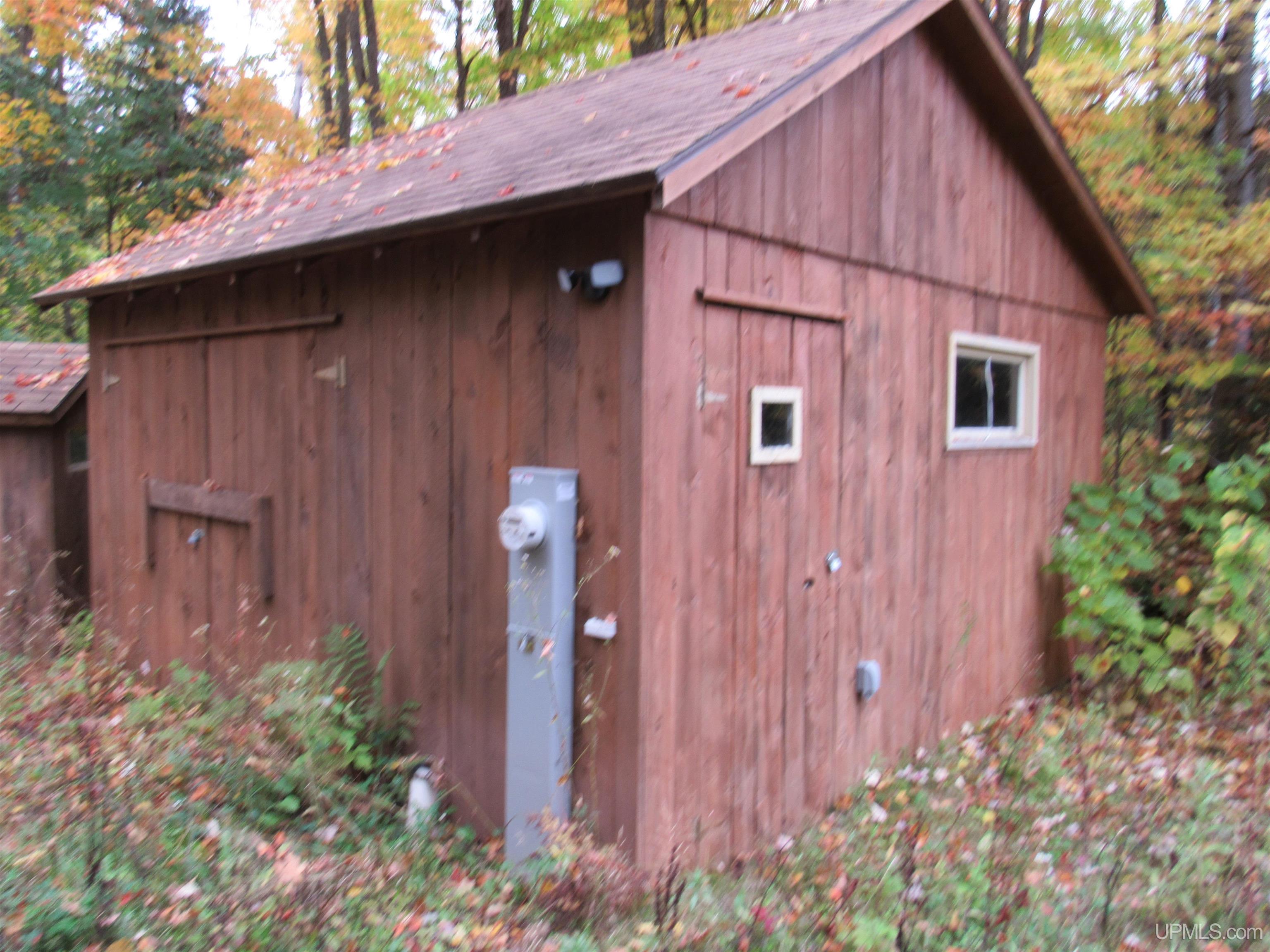 5800 Wolf Lake Road Property Photo 36