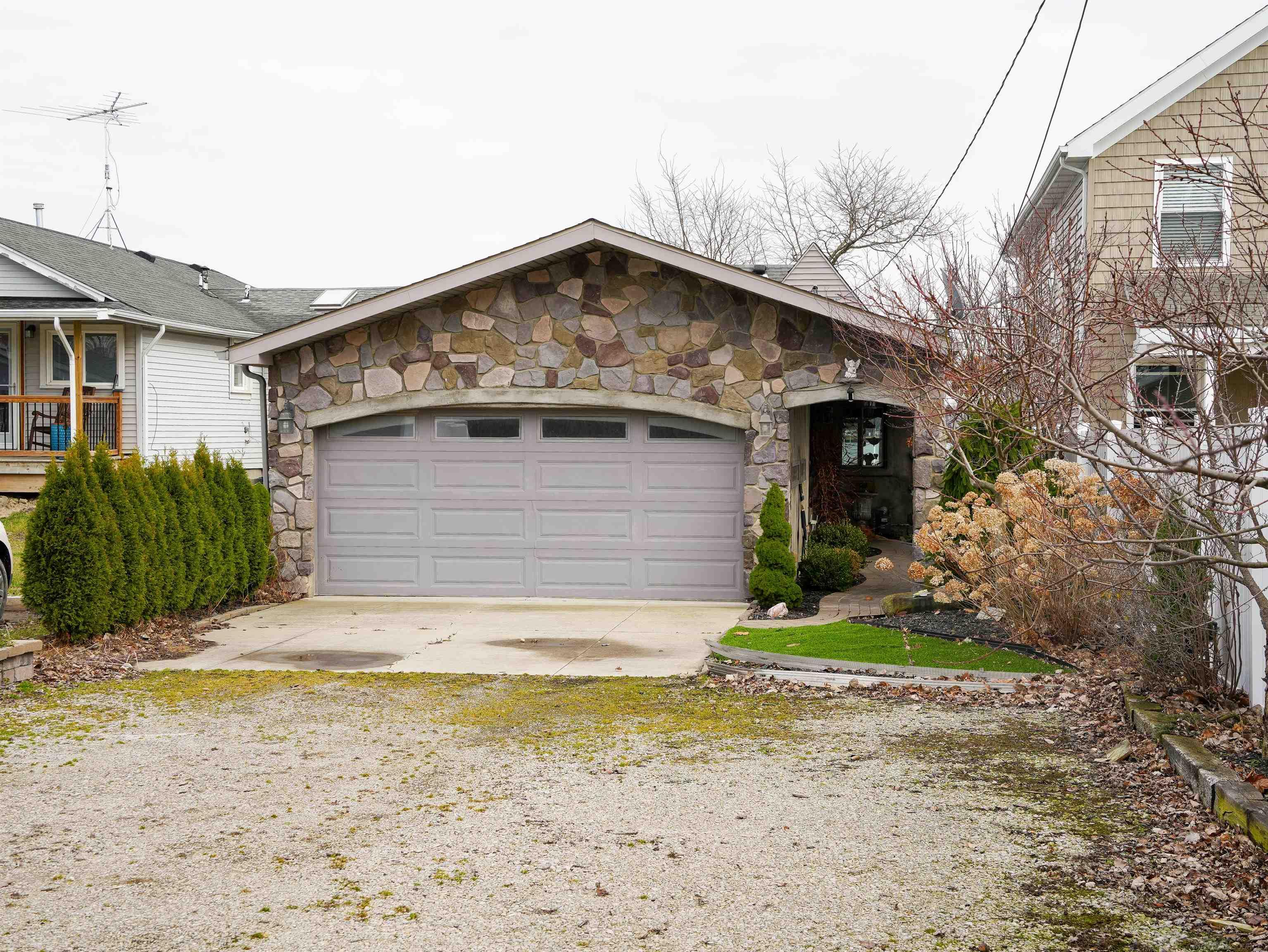 5403 Pointe Drive Property Photo 1