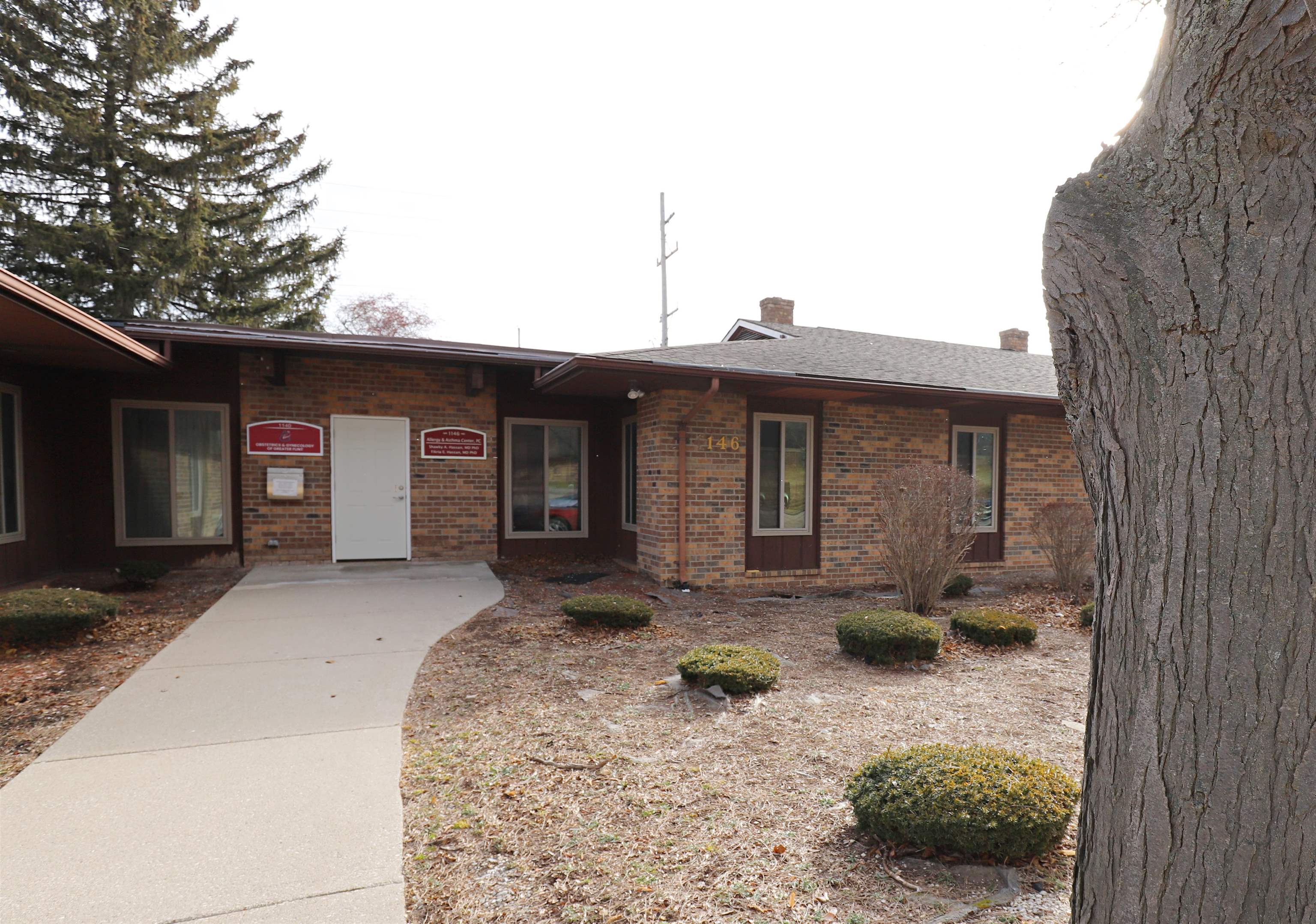 1146 S Linden Road Property Photo 4