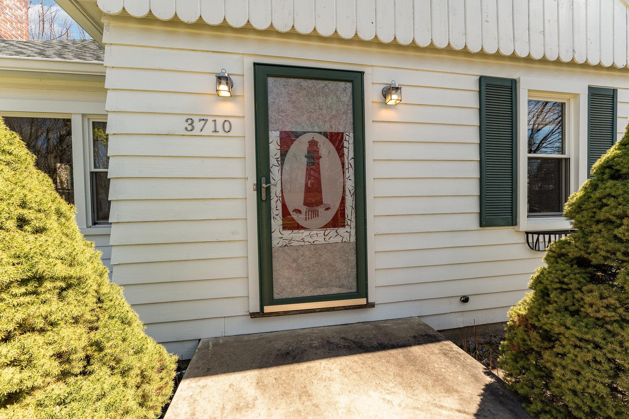 3710 Cambridge Street Property Photo 5