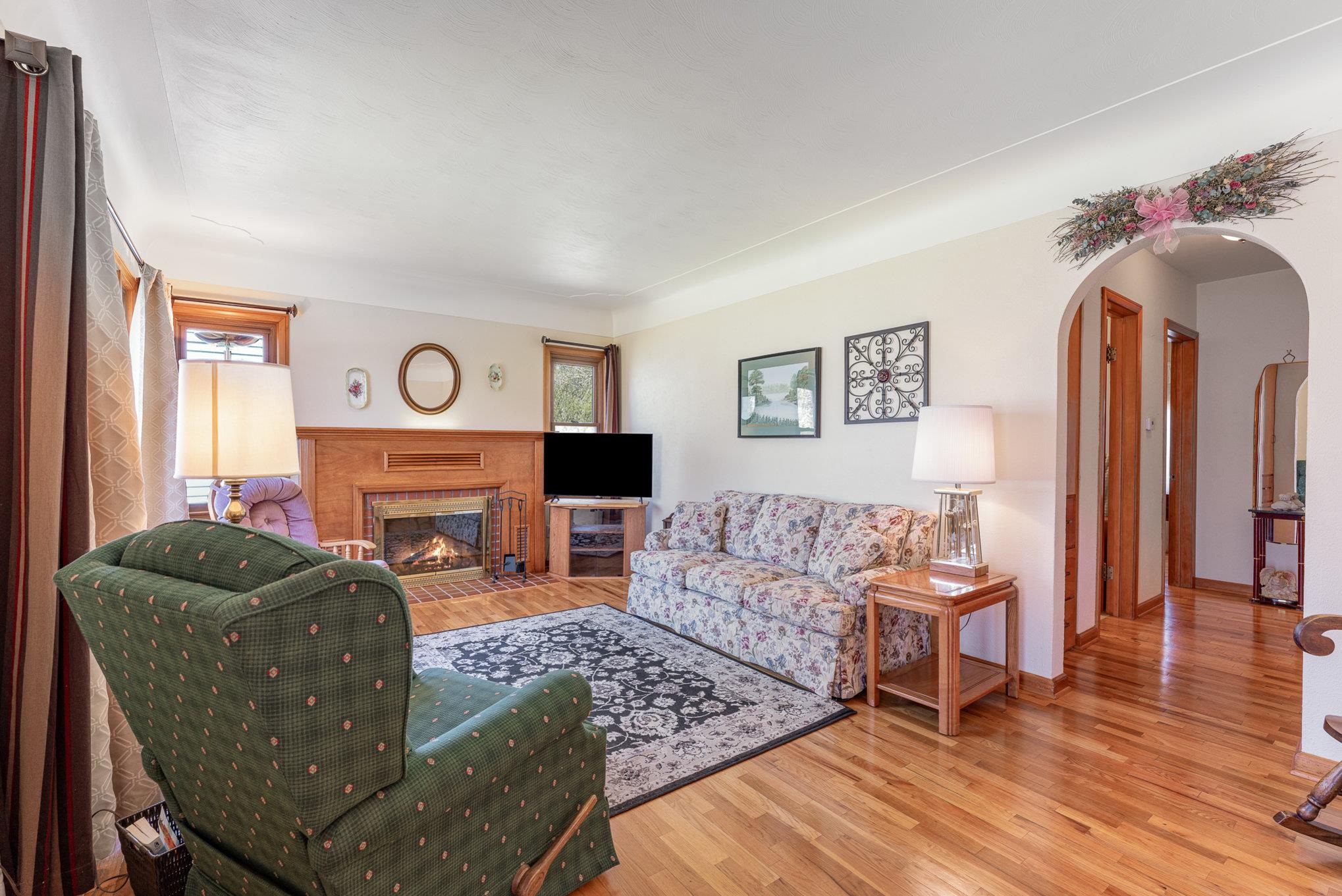 3710 Cambridge Street Property Photo 6