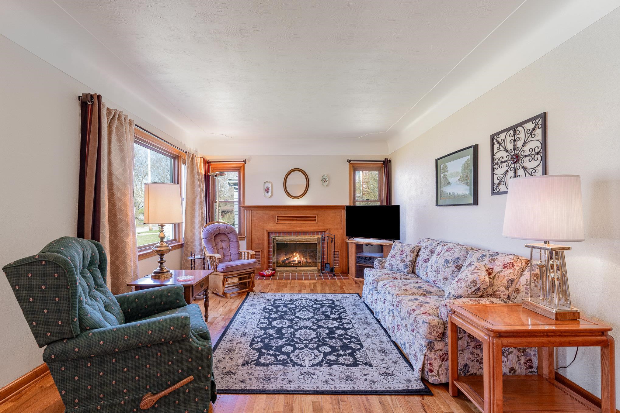 3710 Cambridge Street Property Photo 7