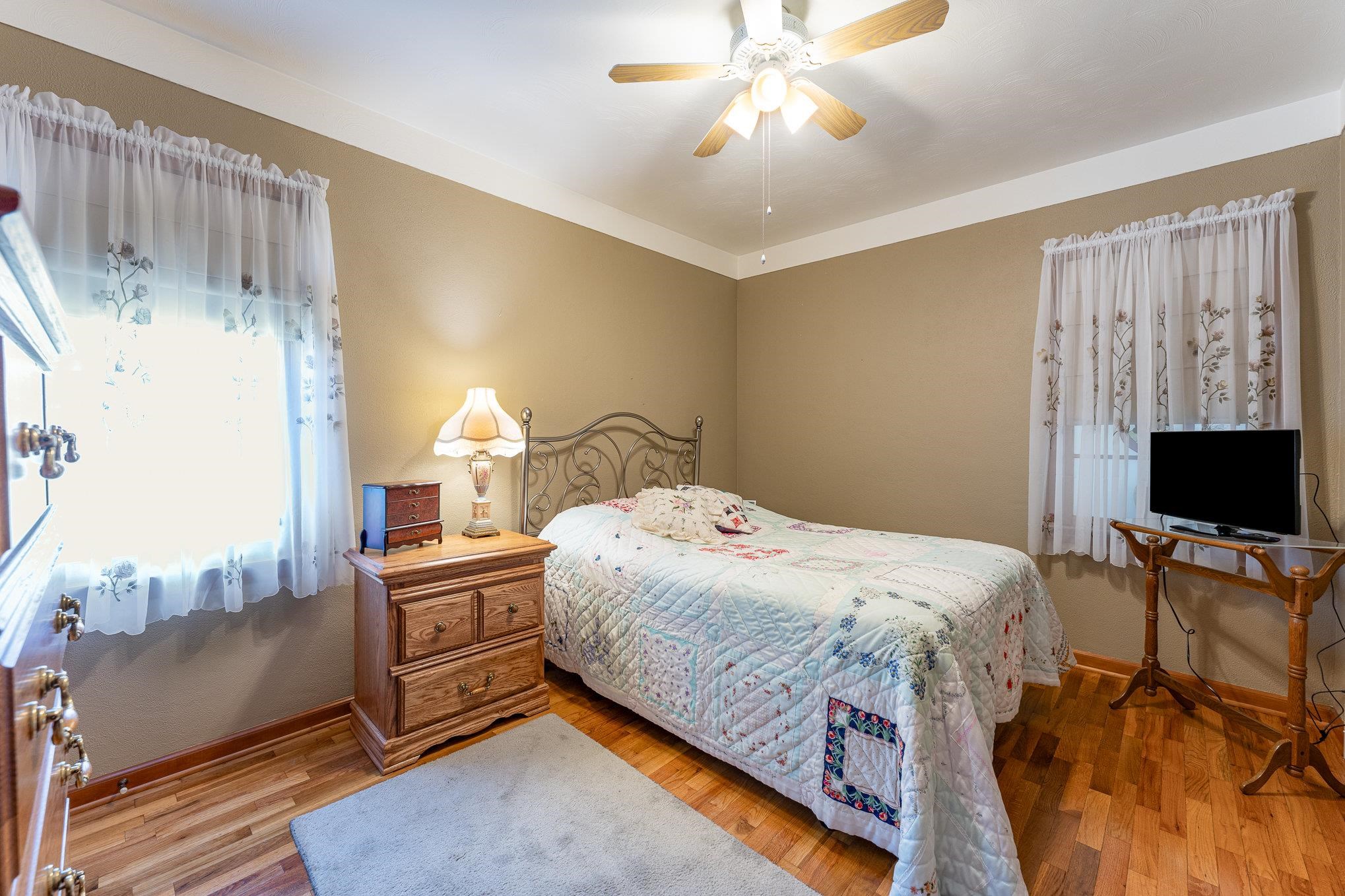 3710 Cambridge Street Property Photo 14
