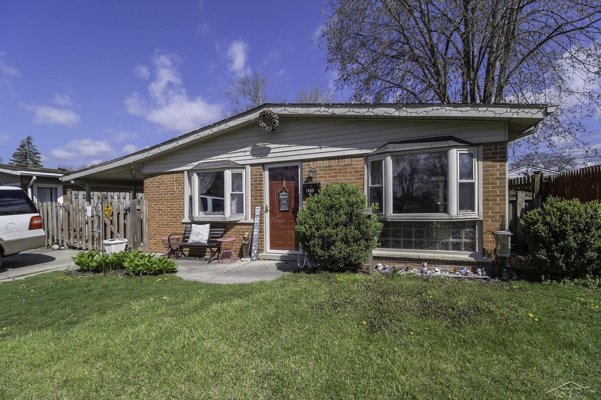 1405 Dulong Avenue Property Photo 3