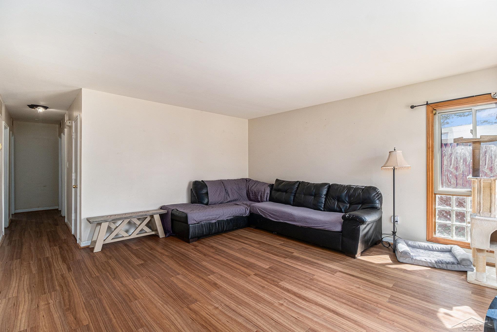 1405 Dulong Avenue Property Photo 5