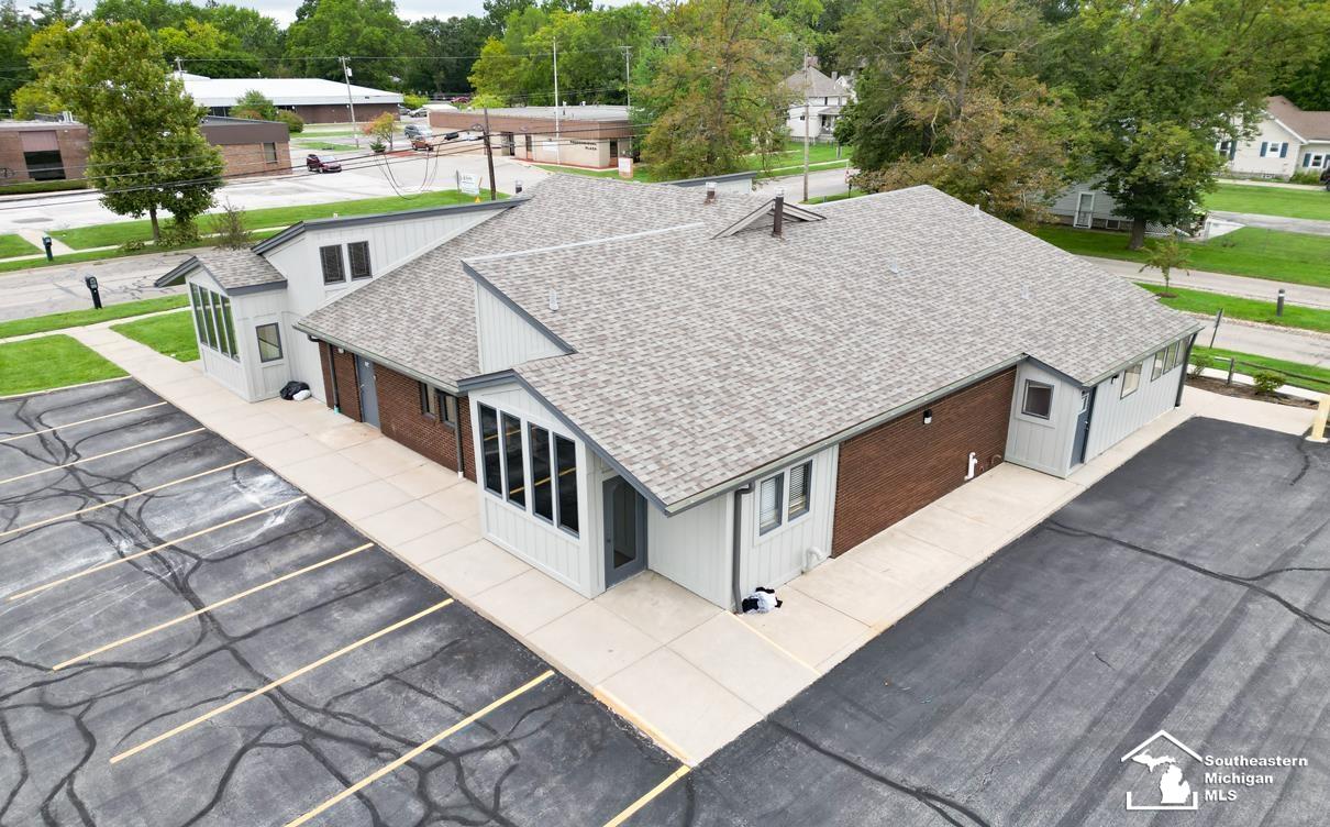 814 N Macomb Street Property Photo 1