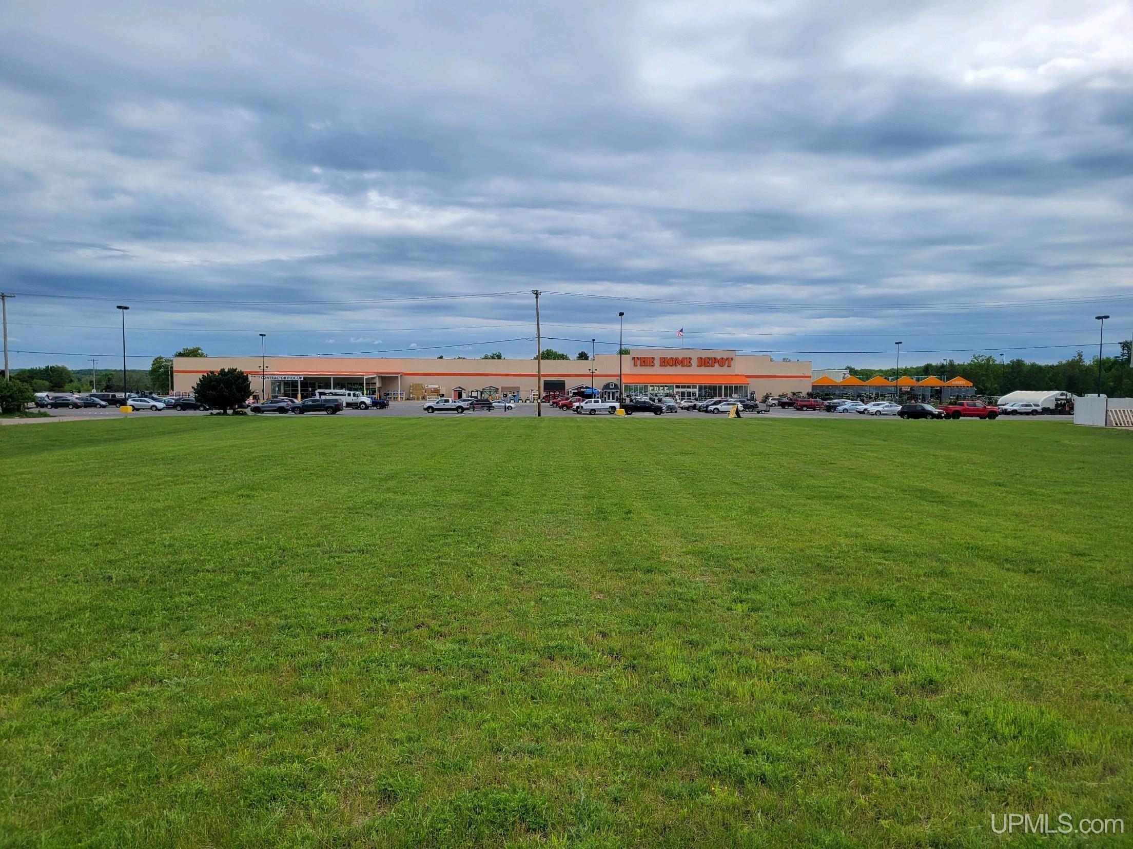 W8141 Us2 Highway Property Photo 2