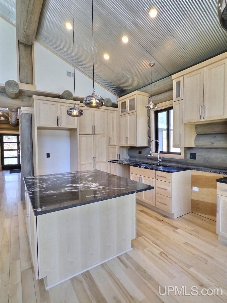 15710 Coles Creek Road Property Photo 7
