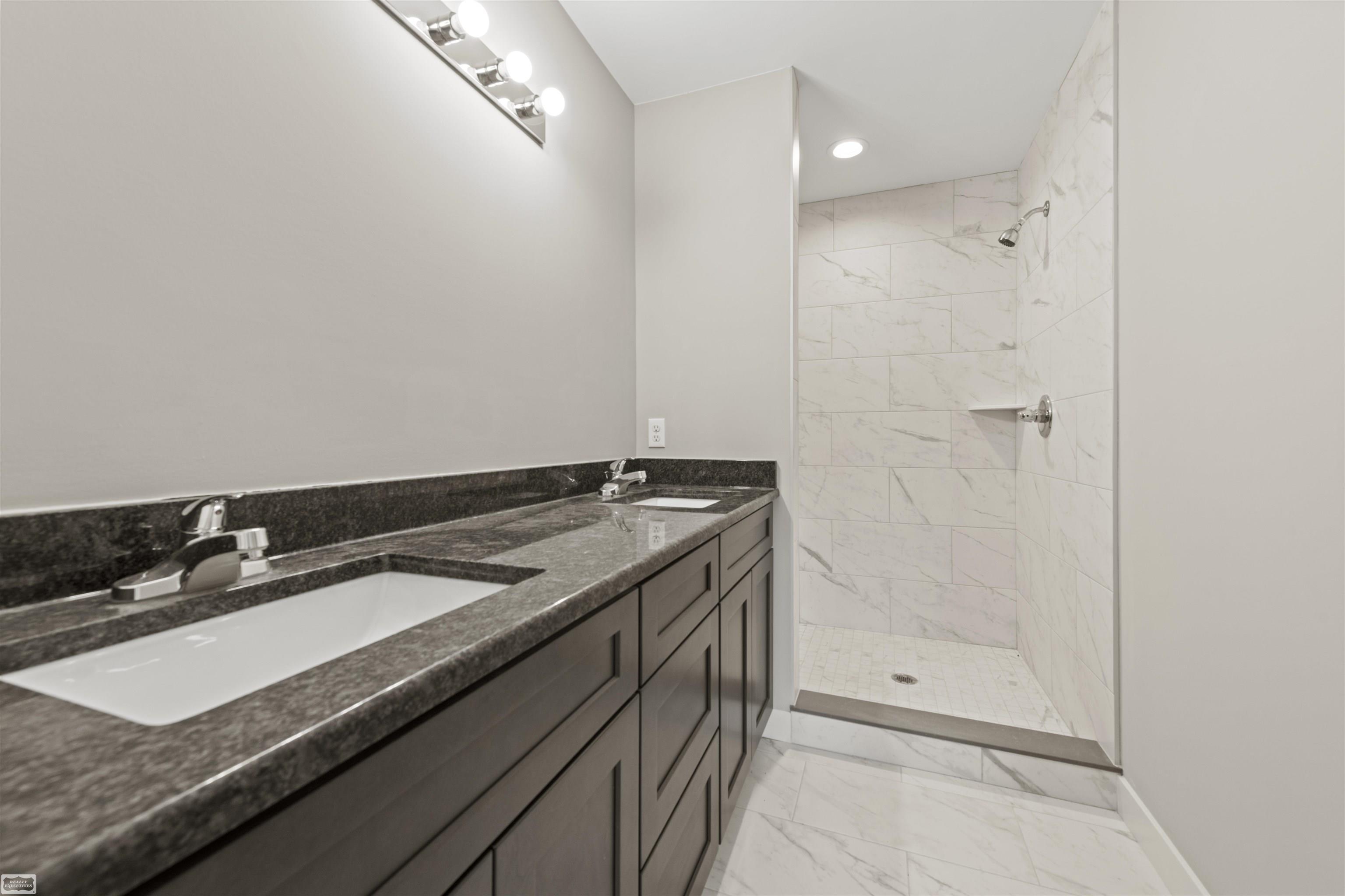 32160 Kenny Drive Property Photo 12