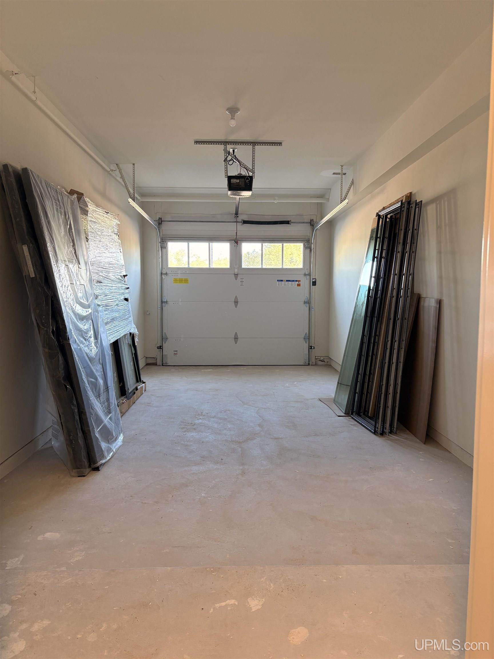 (unit 14) -2401 N Lakeshore Boulevard Property Photo 18