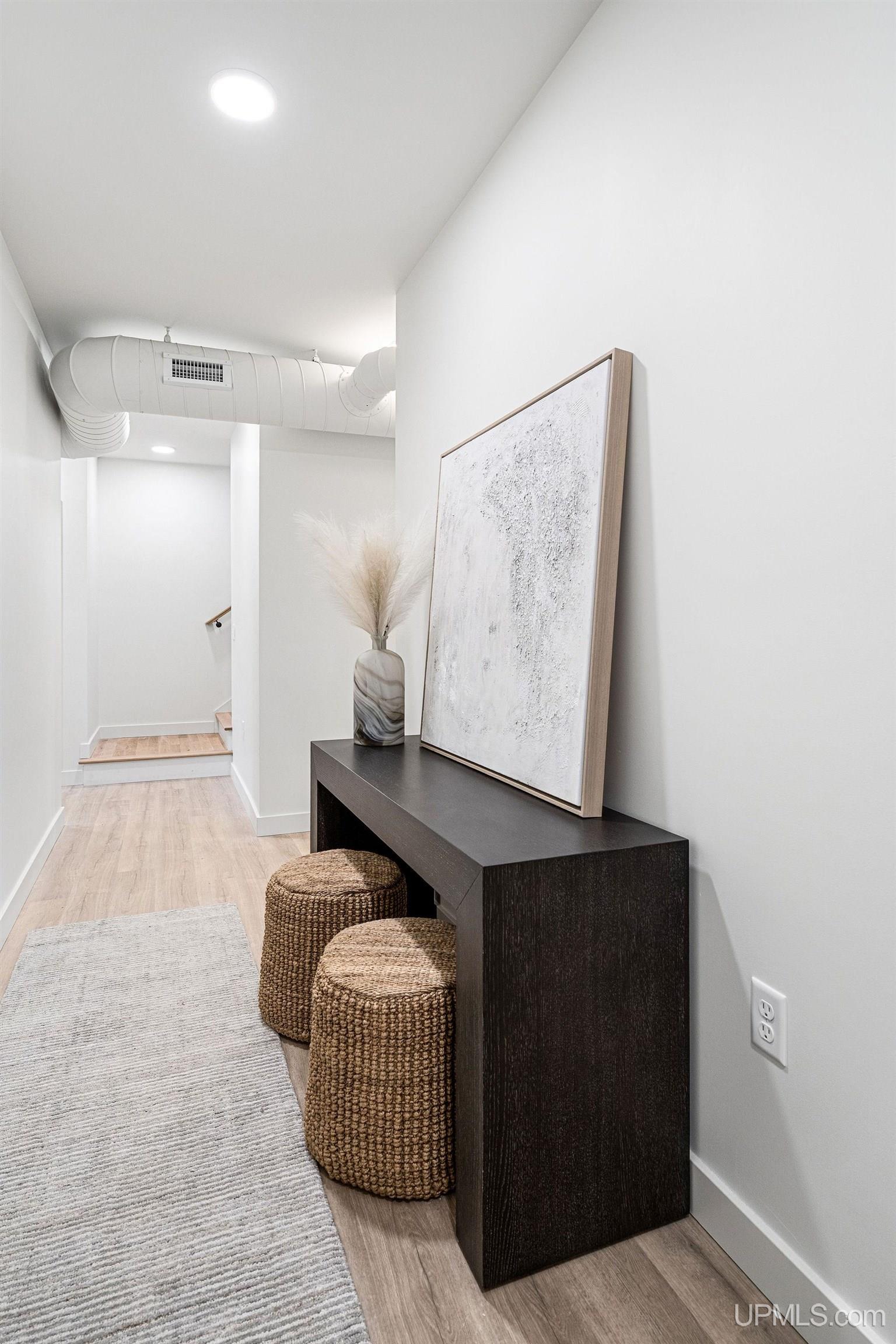 (unit 7) -2401 N Lakeshore Boulevard Property Photo 14