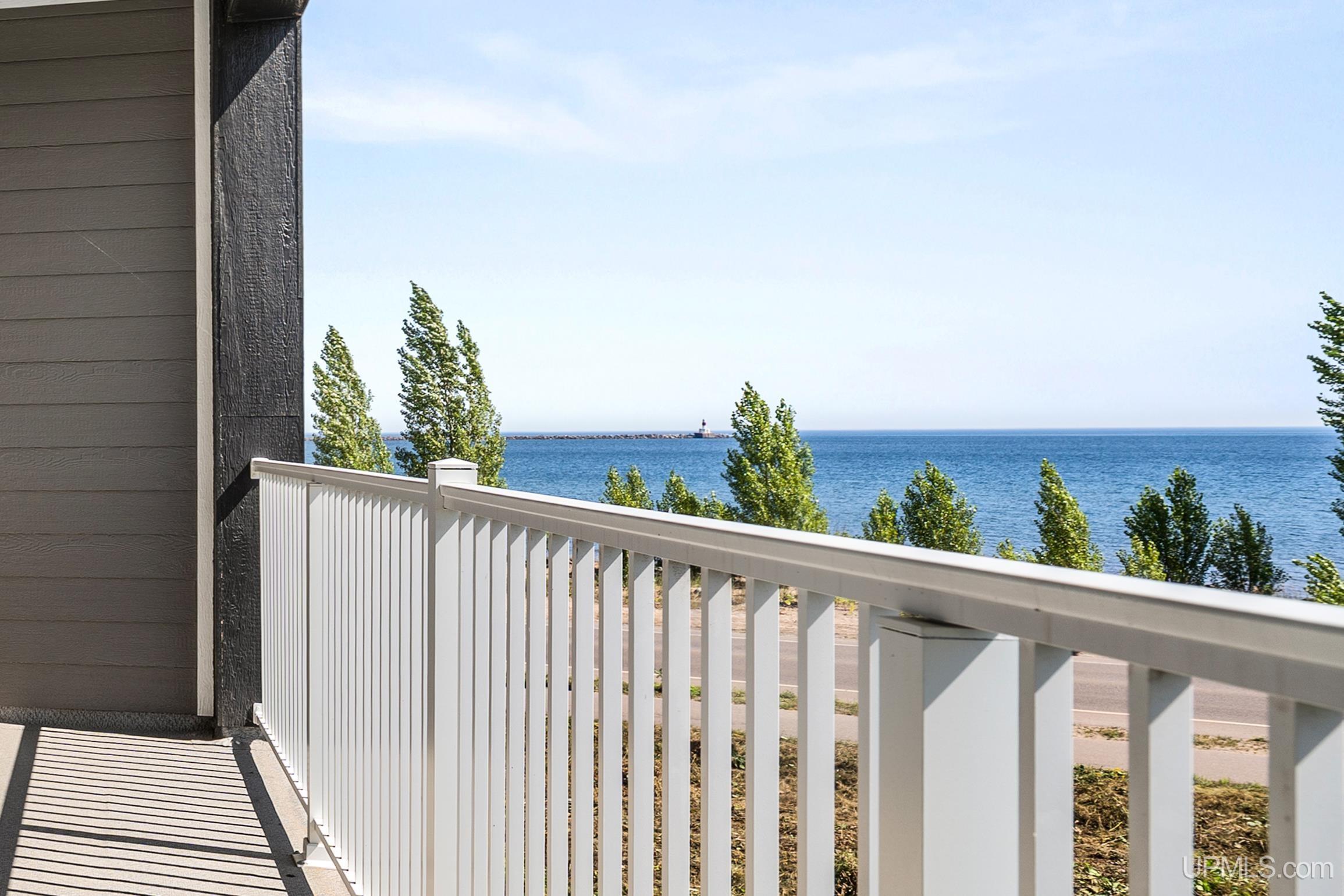 (unit 5) - 2401 N Lakeshore Boulevard Property Photo 13