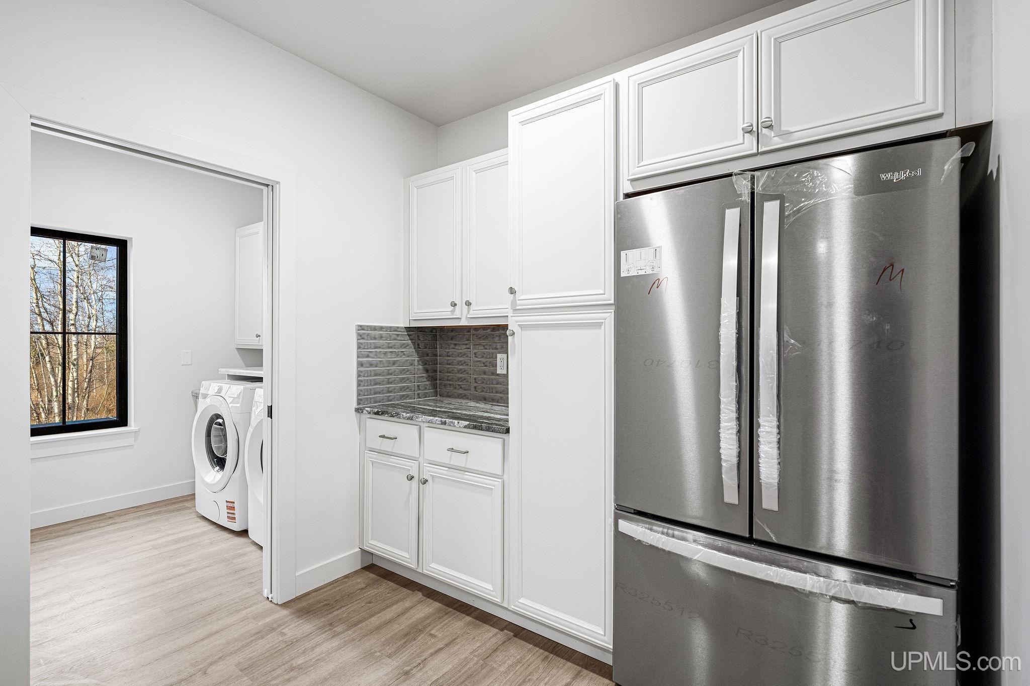 (unit 5) - 2401 N Lakeshore Boulevard Property Photo 18