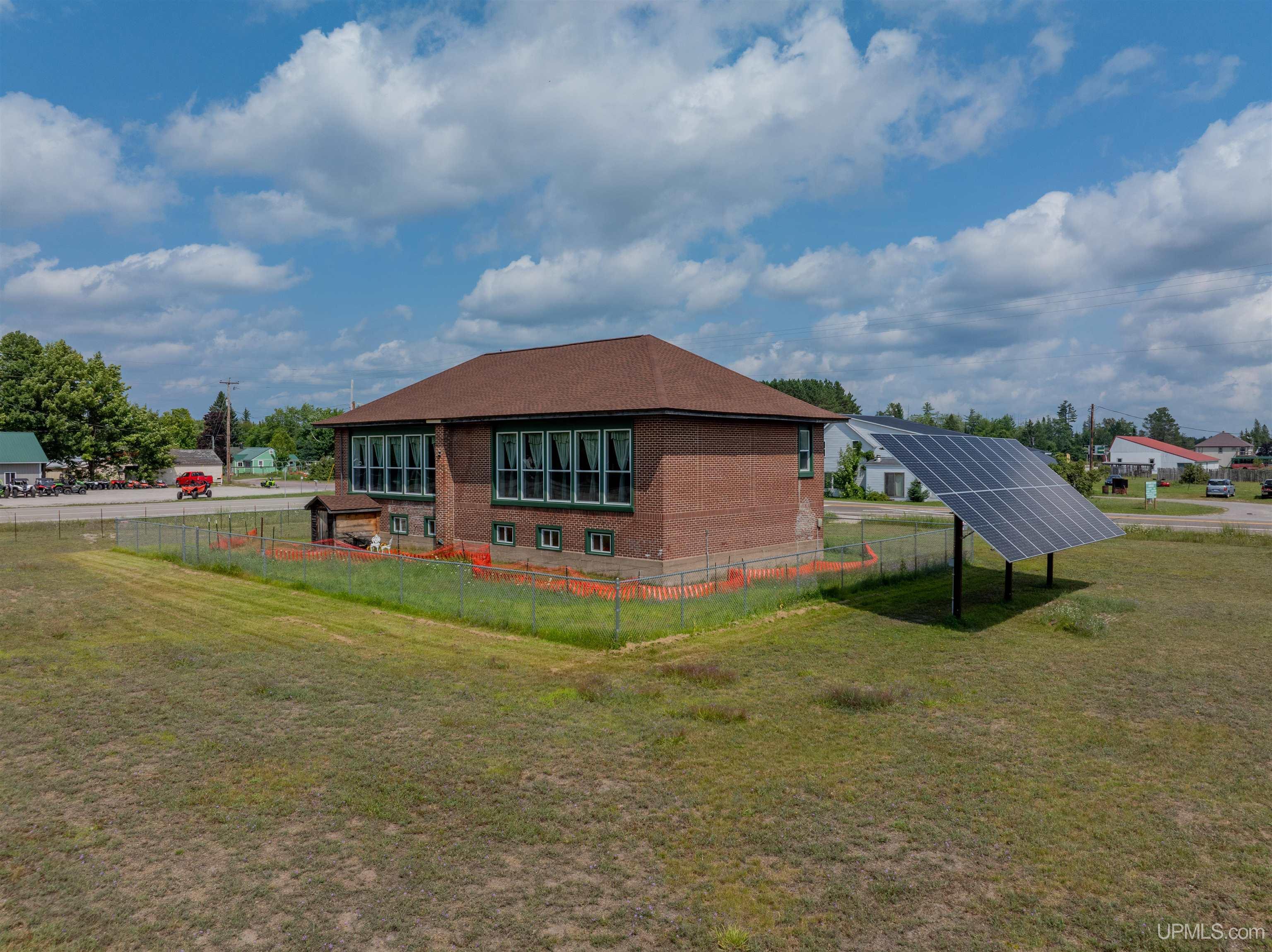 N5319 M28-m94 Highway Property Photo 2