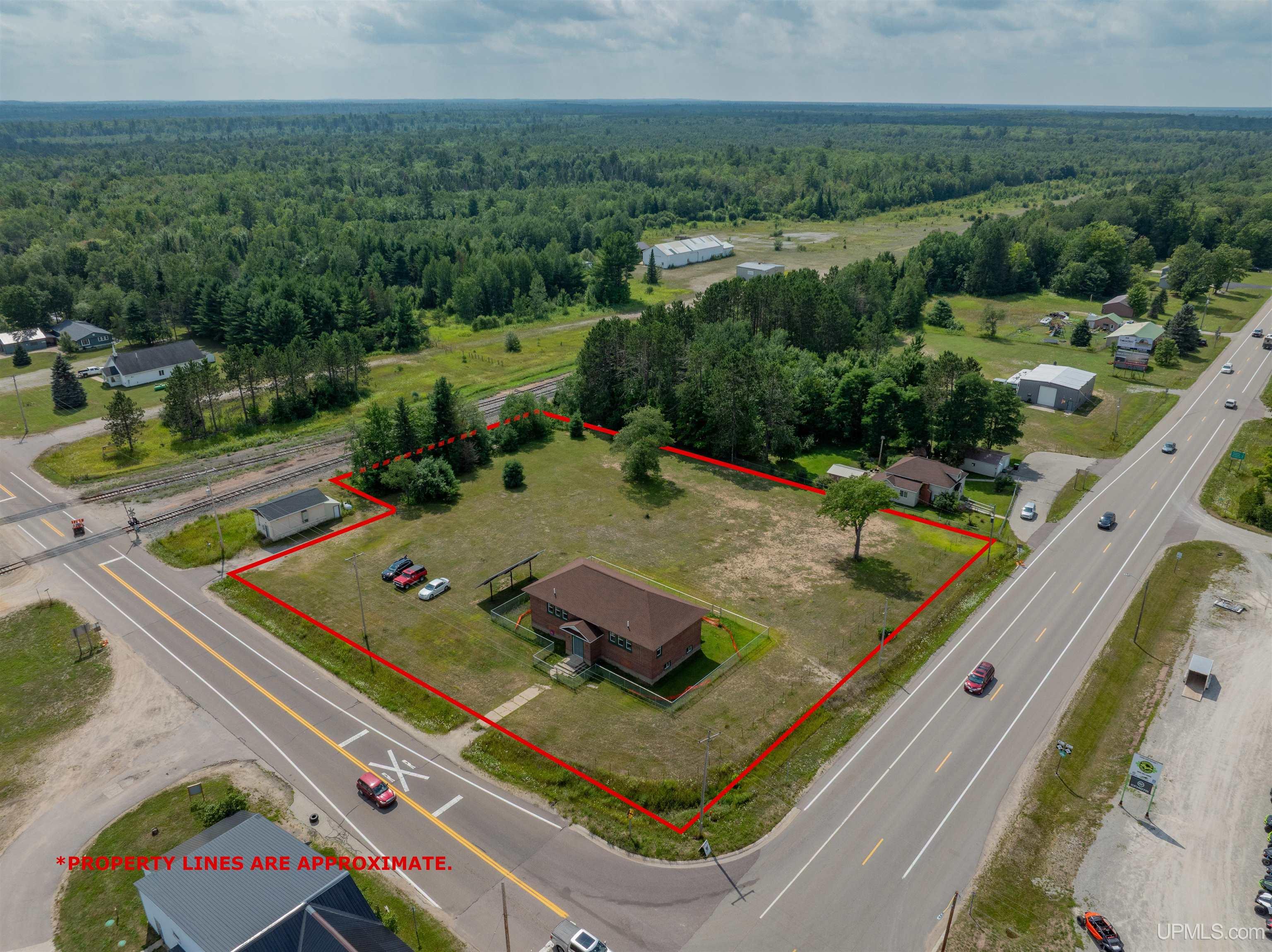 N5319 M28-m94 Highway Property Photo 3