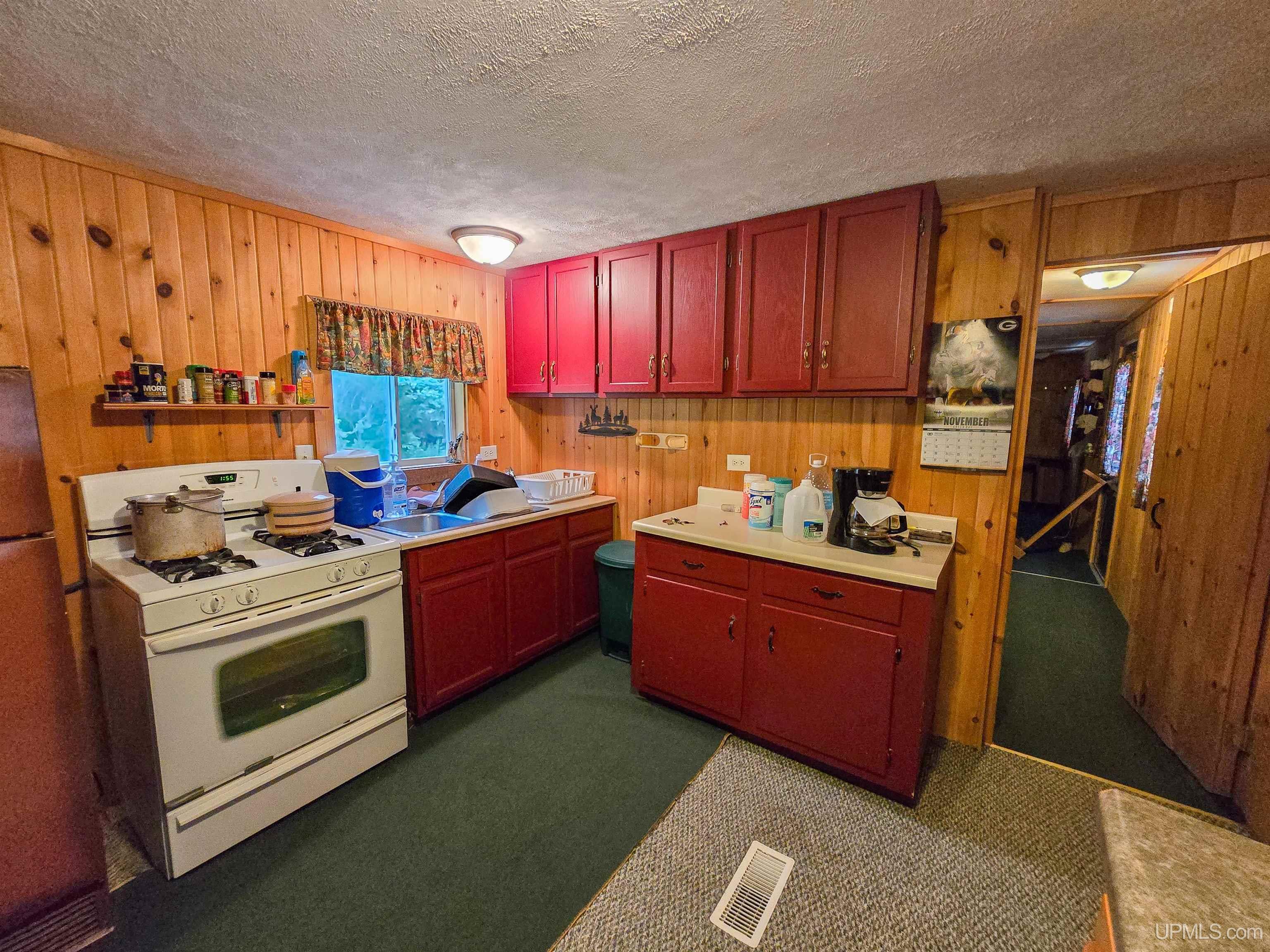 4889 E Maple Ridge 37th Road Property Photo 5