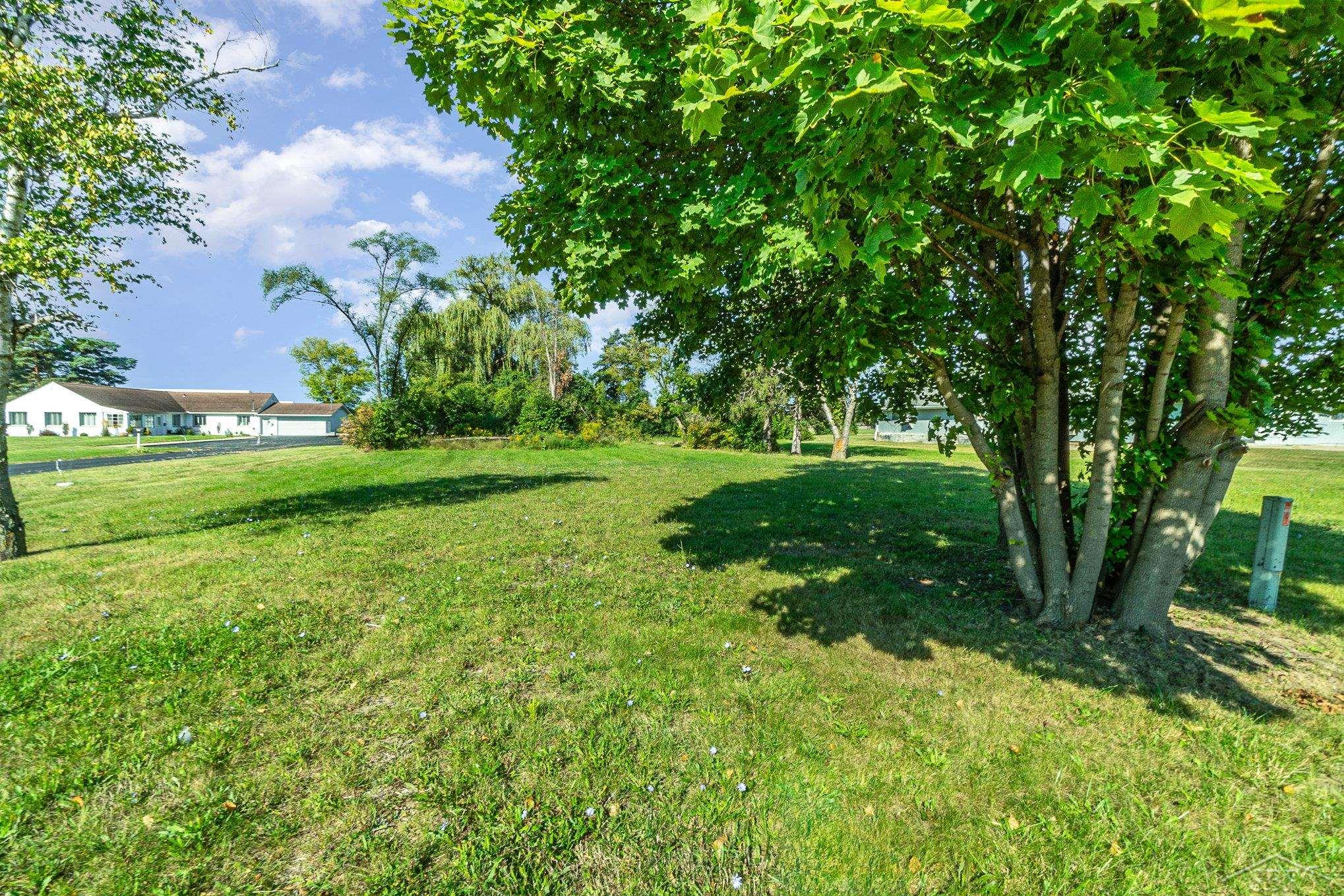765 N Center Road Property Photo 3