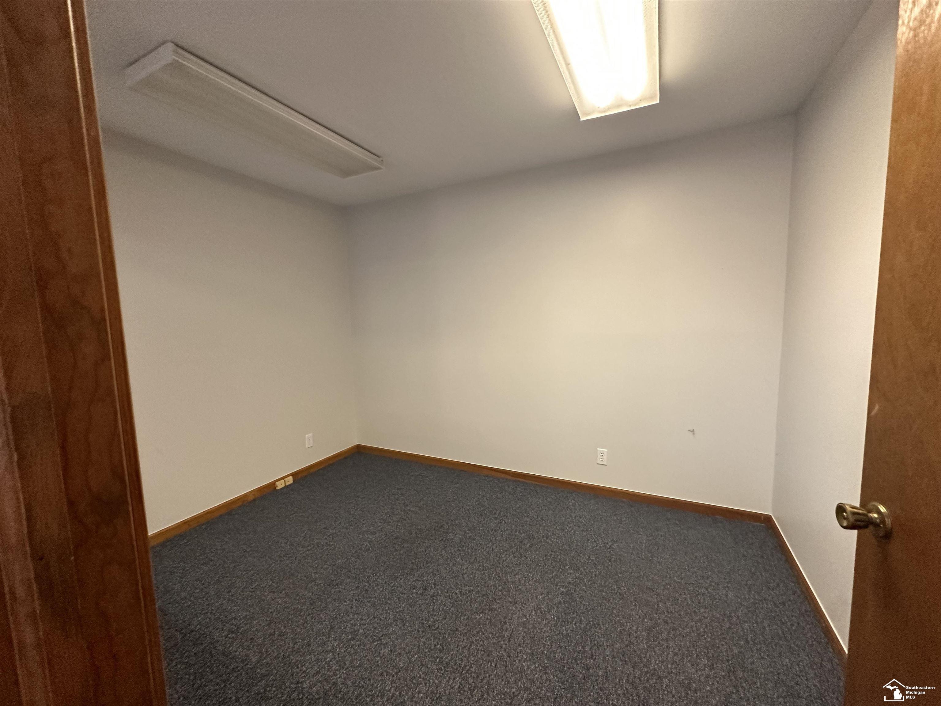 7521 N Telegraph Road Property Photo 6