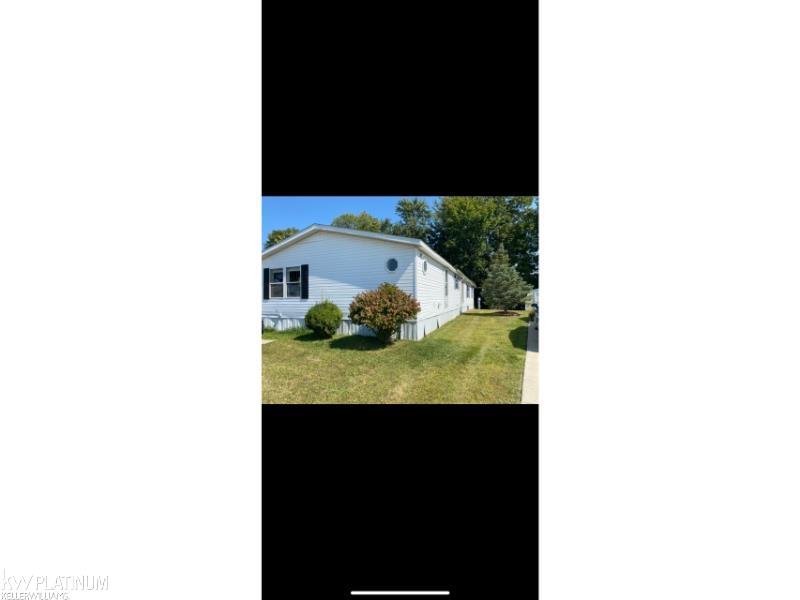 52239 Landsdowne Circle Property Photo 2