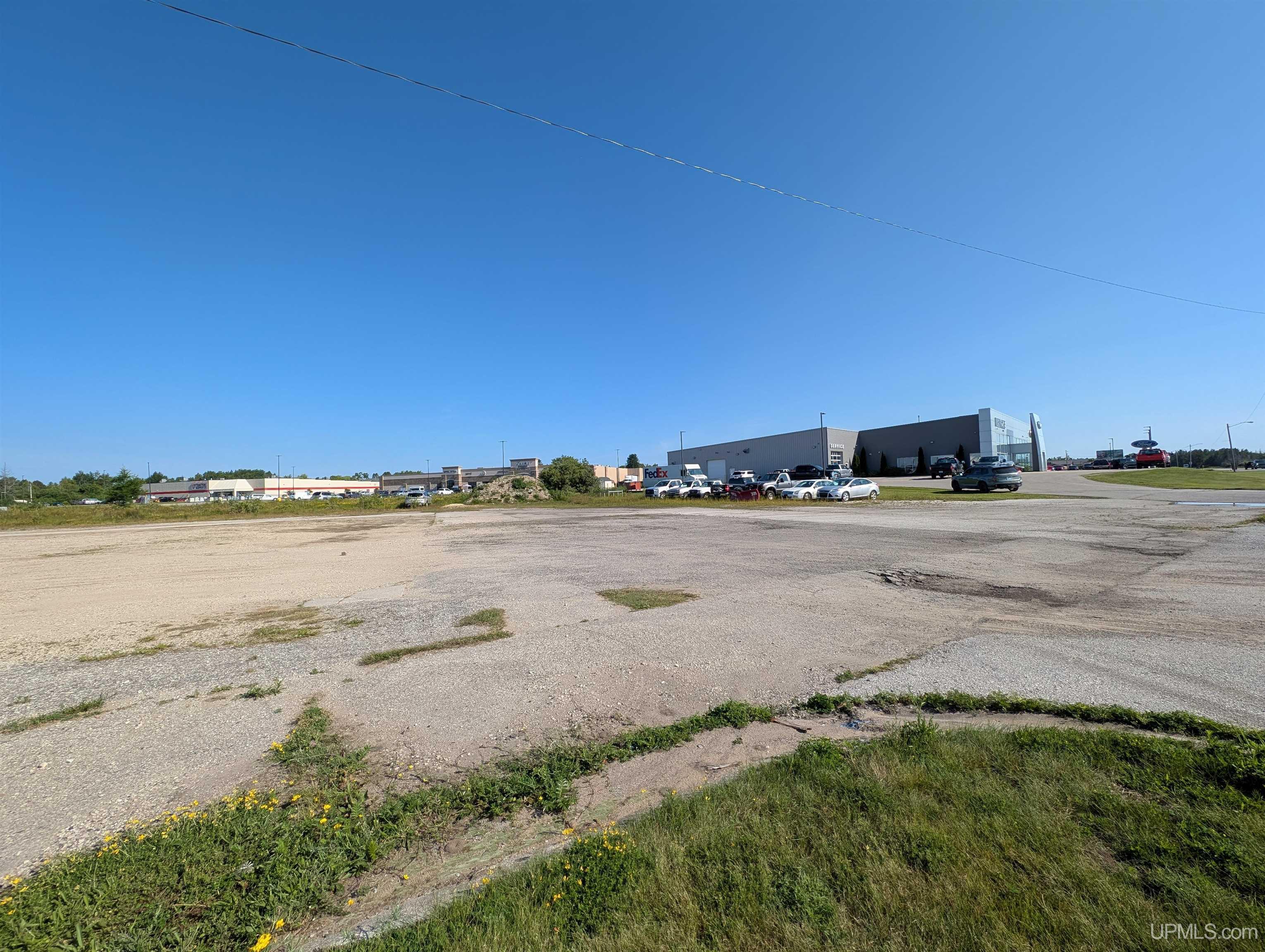 737 East Lakeshore Drive Property Photo 15