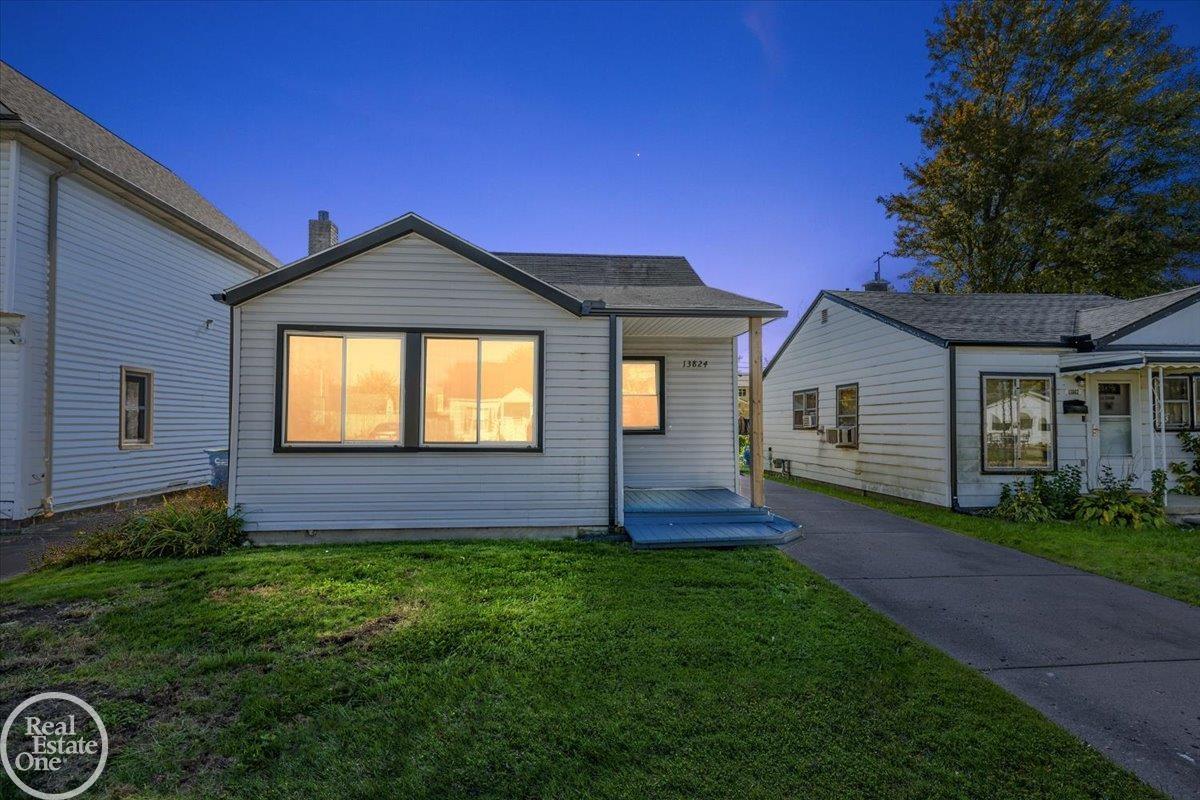 13824 Hobart Avenue Property Photo 1