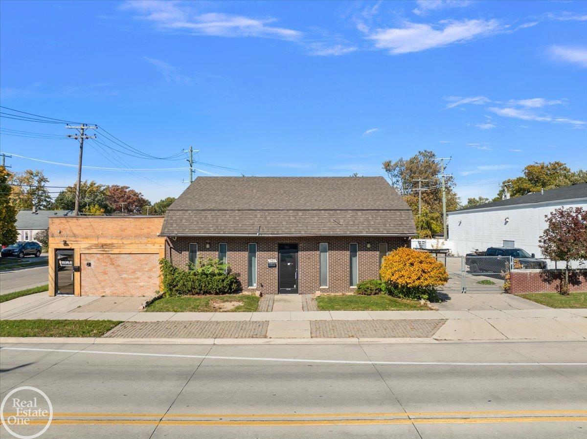 17511 Stephens Drive Property Photo 1