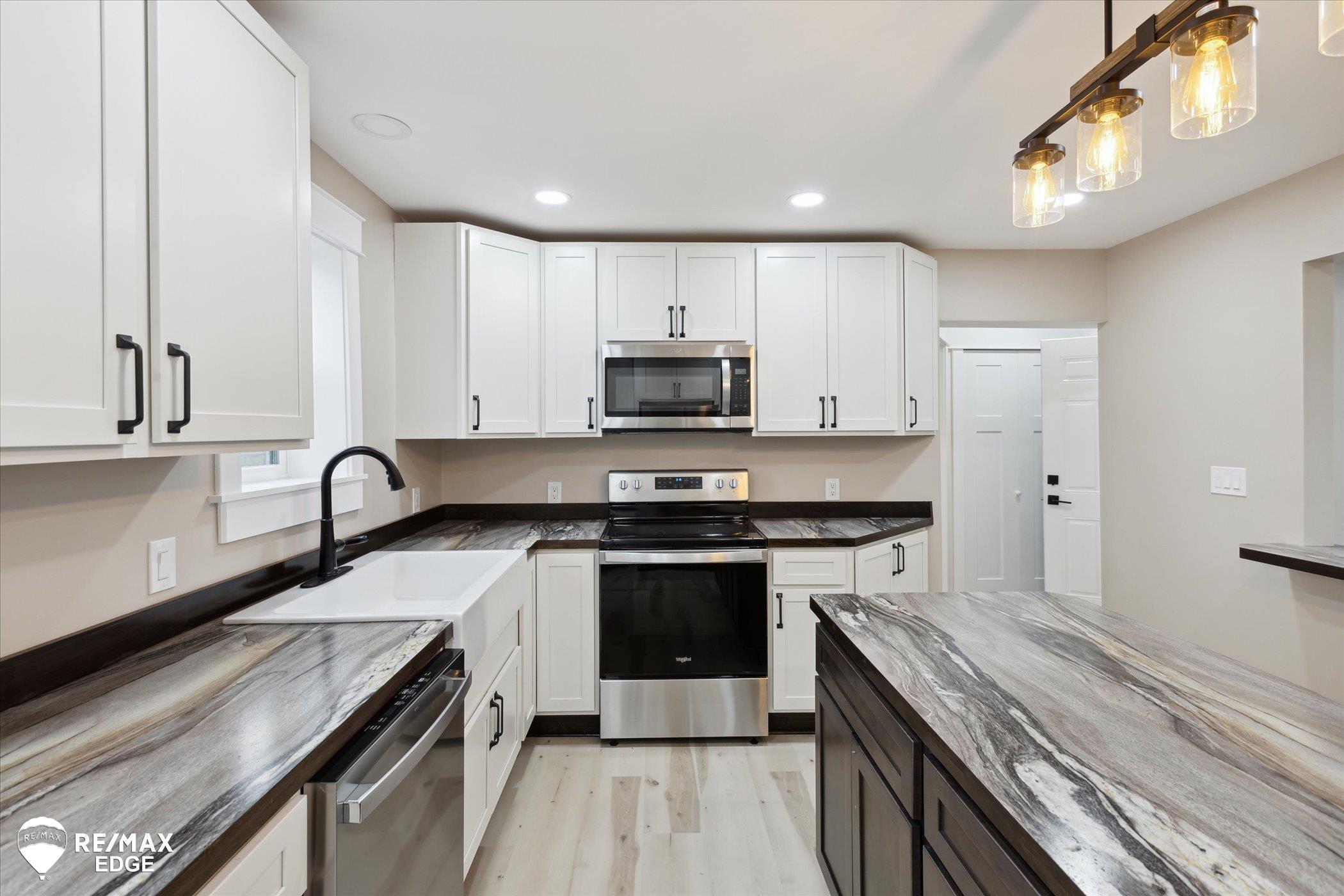 3895 Levalley Road Property Photo 11
