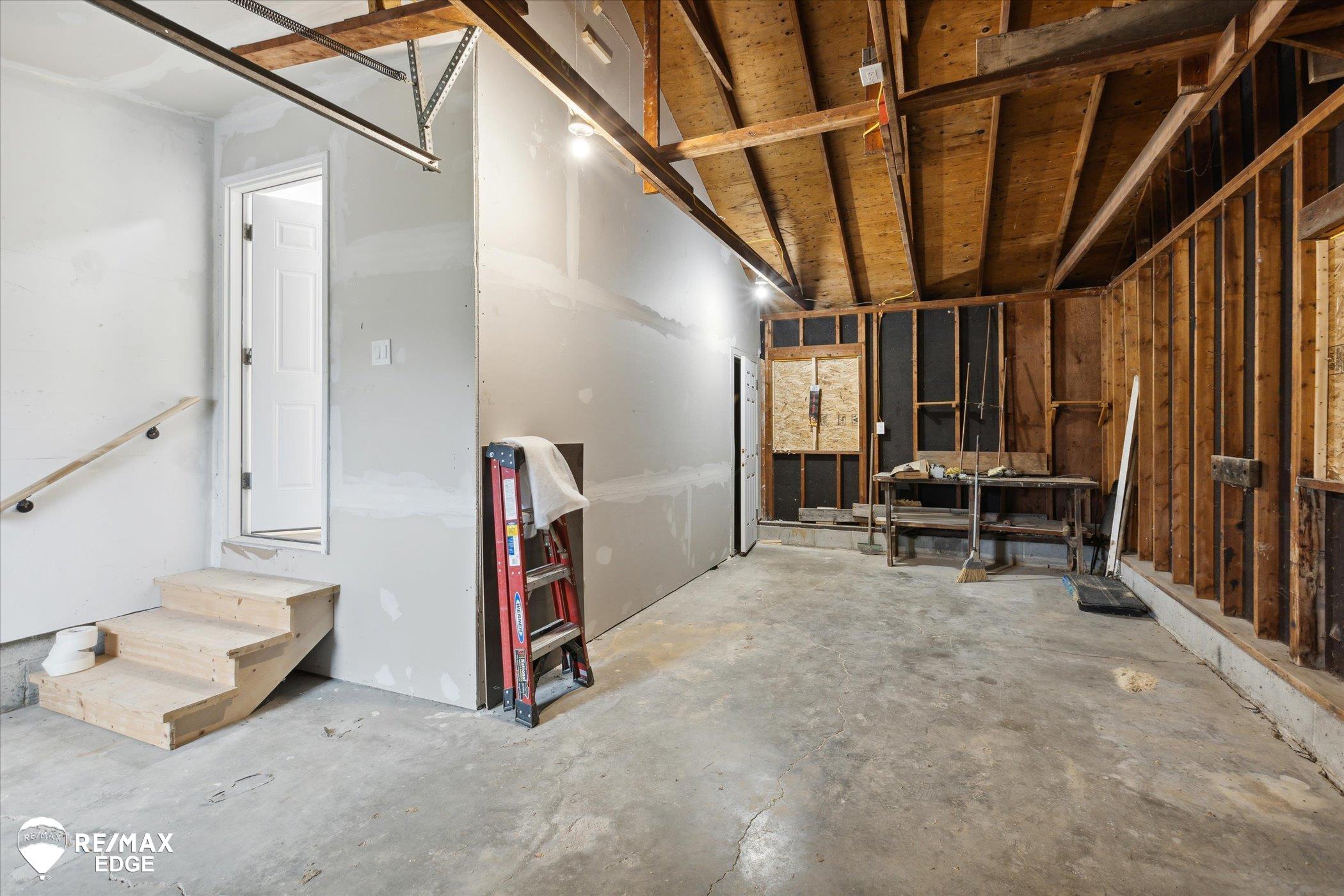 3895 Levalley Road Property Photo 17